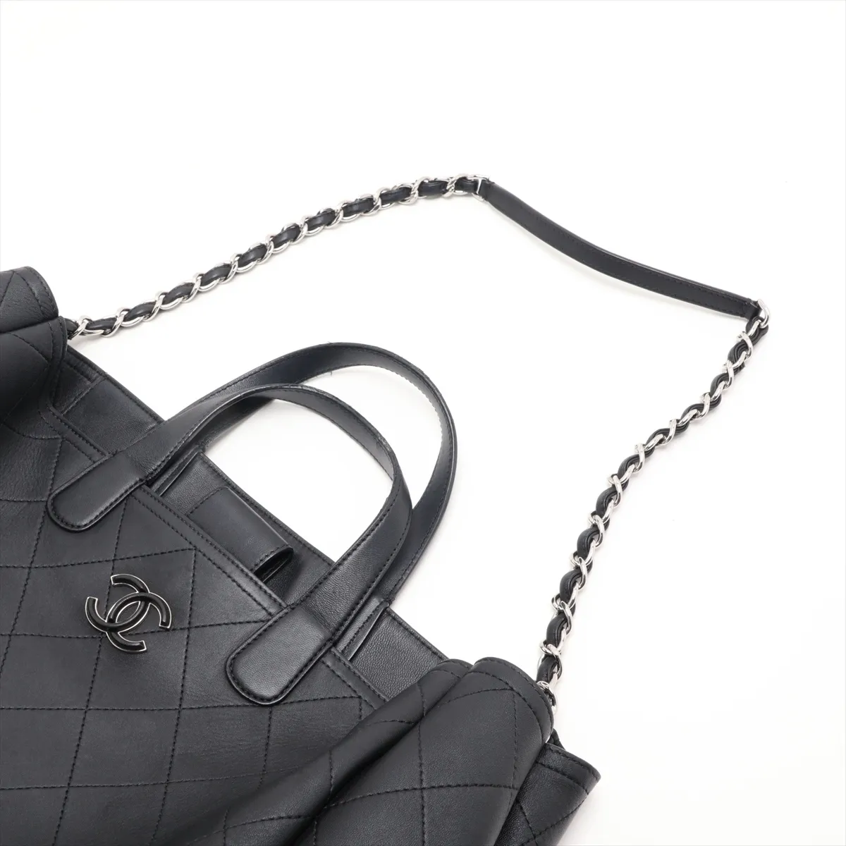 Matelassé Leather 2-Way Handbag, Black with Silver Hardware, Item Number 26981957 (Serial Number 26) — view 7