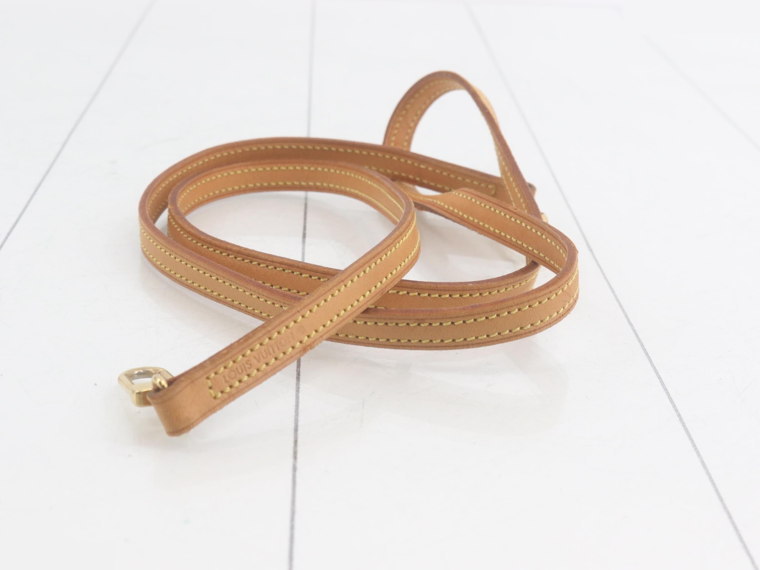 Pochette Accessoires (old model) with shoulder strap — view 5