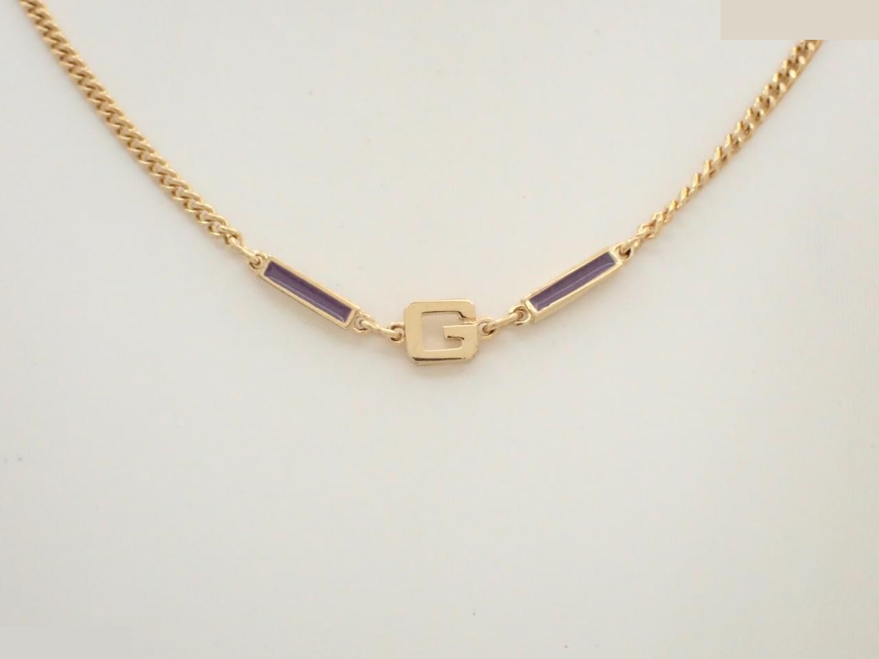 Other lines: Precious metals, necklaces, pendants, chains approximately 75cm long.
