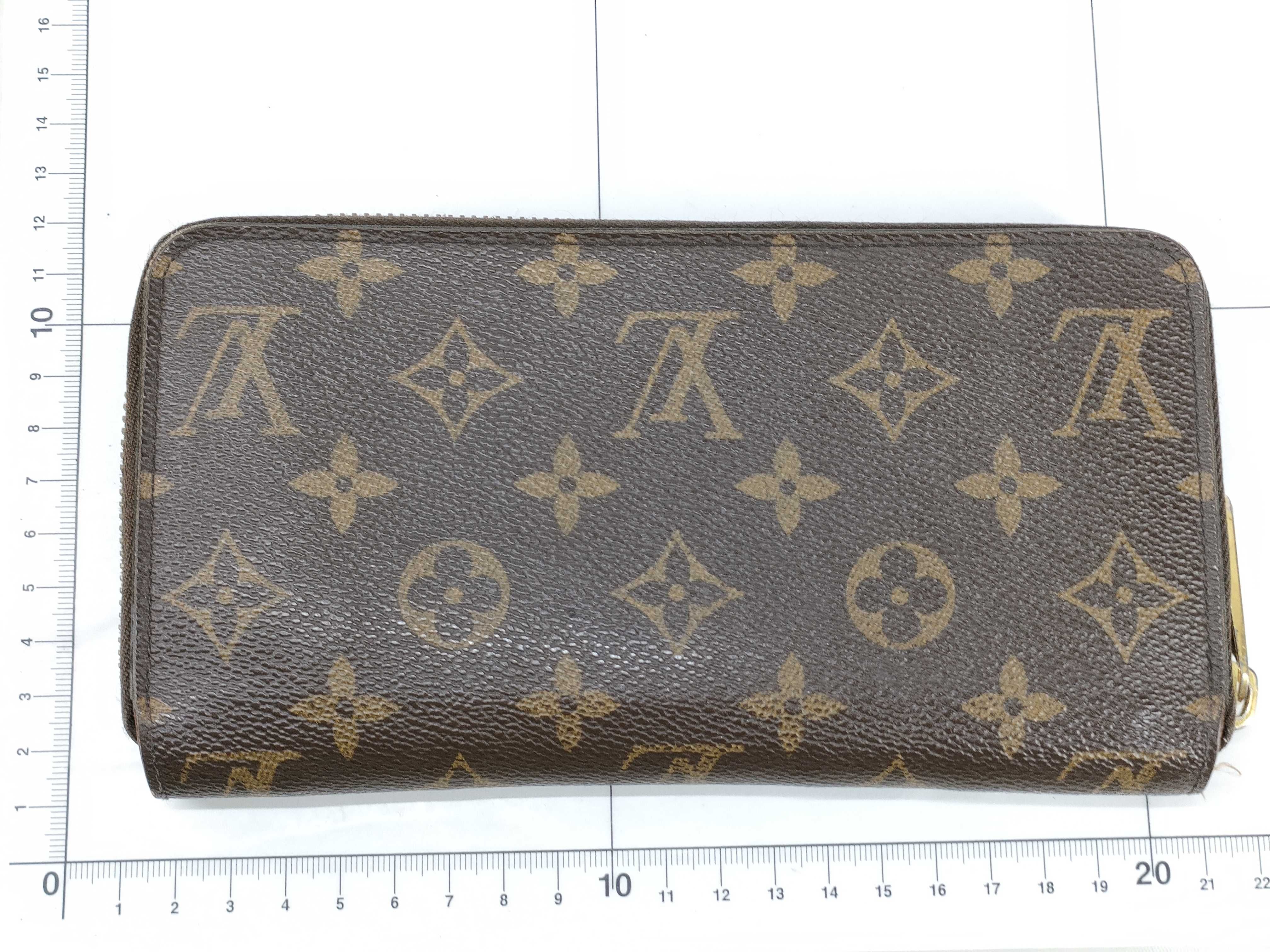 Monogram Louis Vuitton Zippy Wallet — view 2
