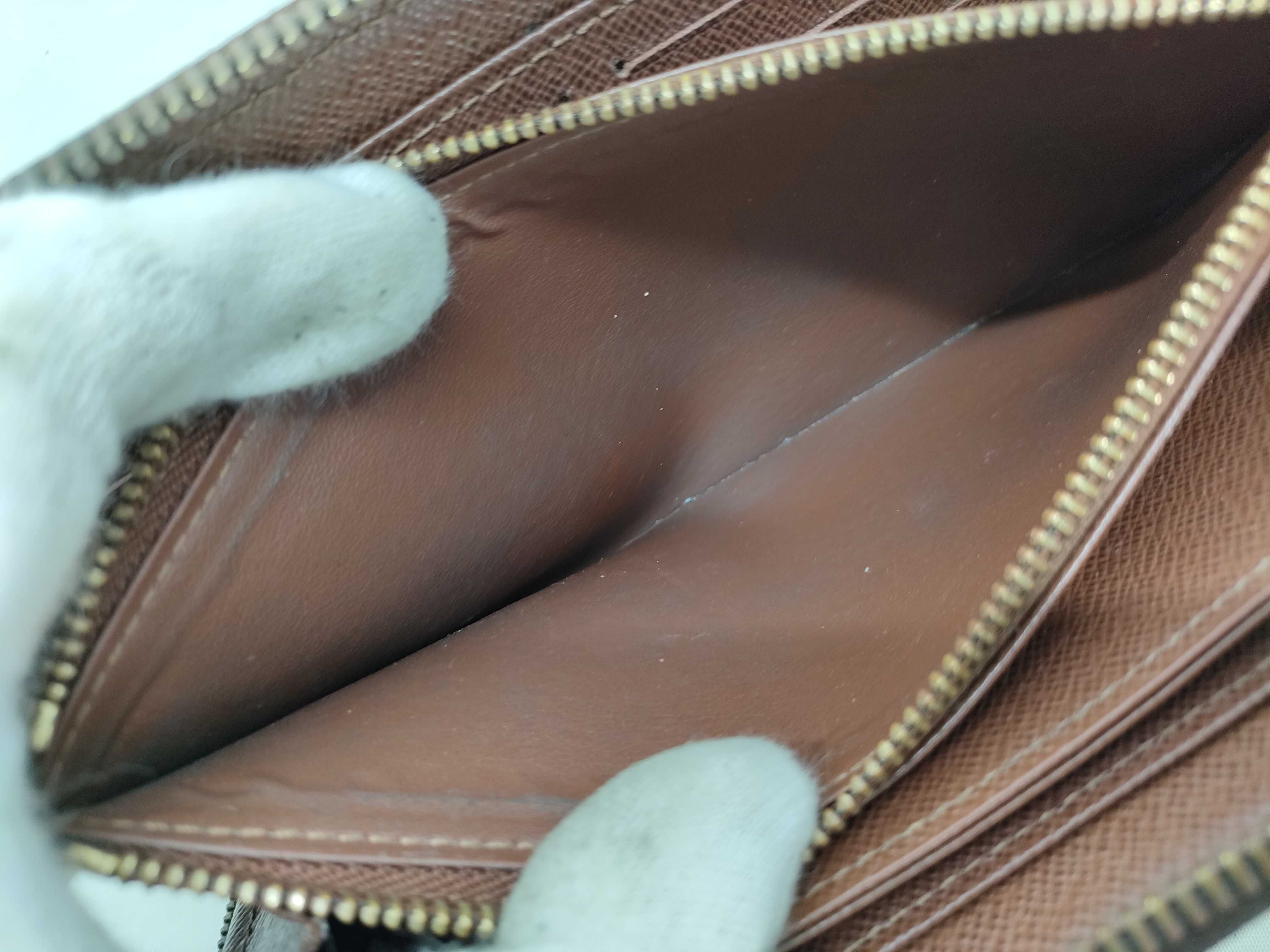 Monogram Louis Vuitton Zippy Wallet — view 13