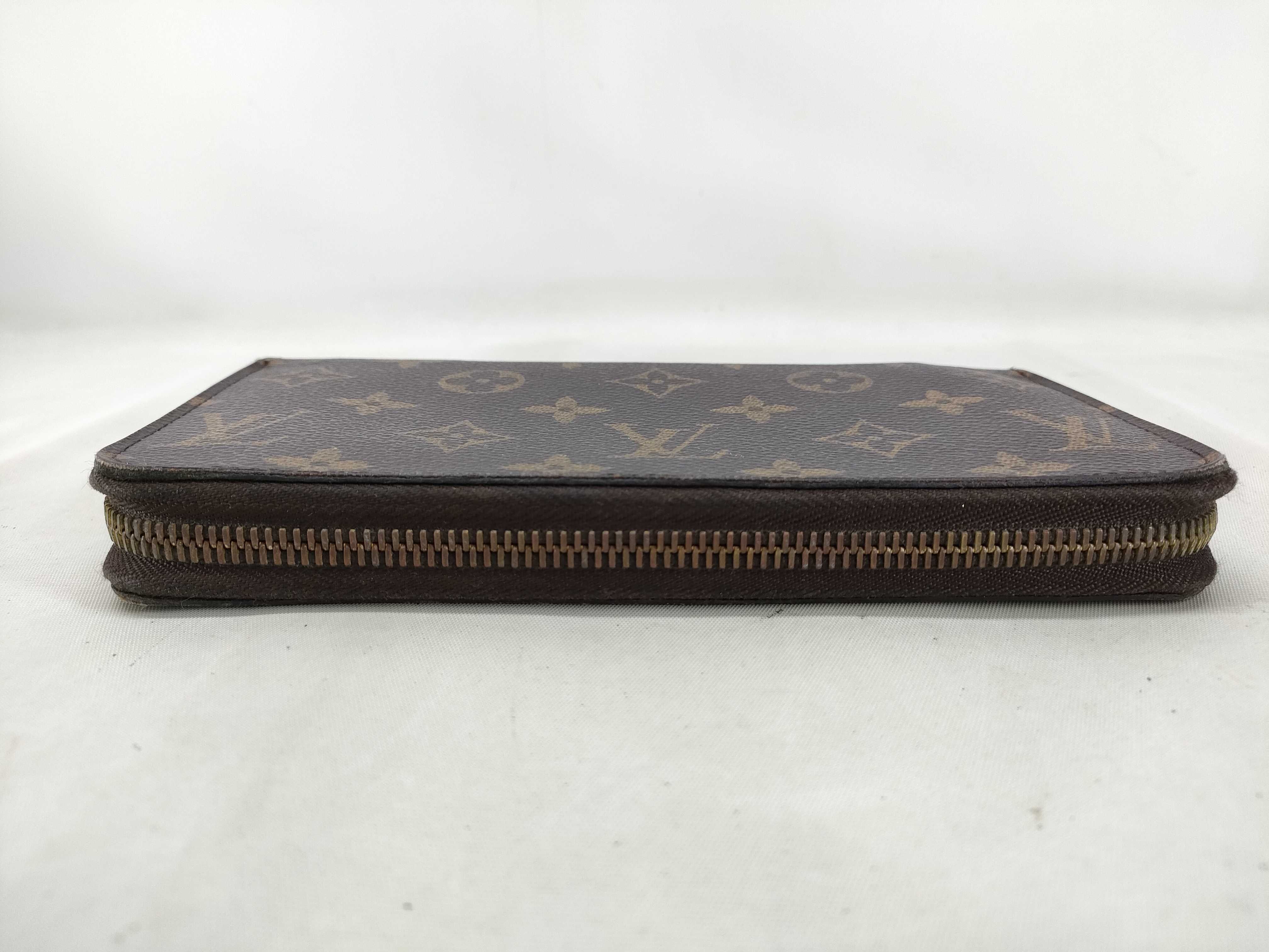 Monogram Louis Vuitton Zippy Wallet — view 6