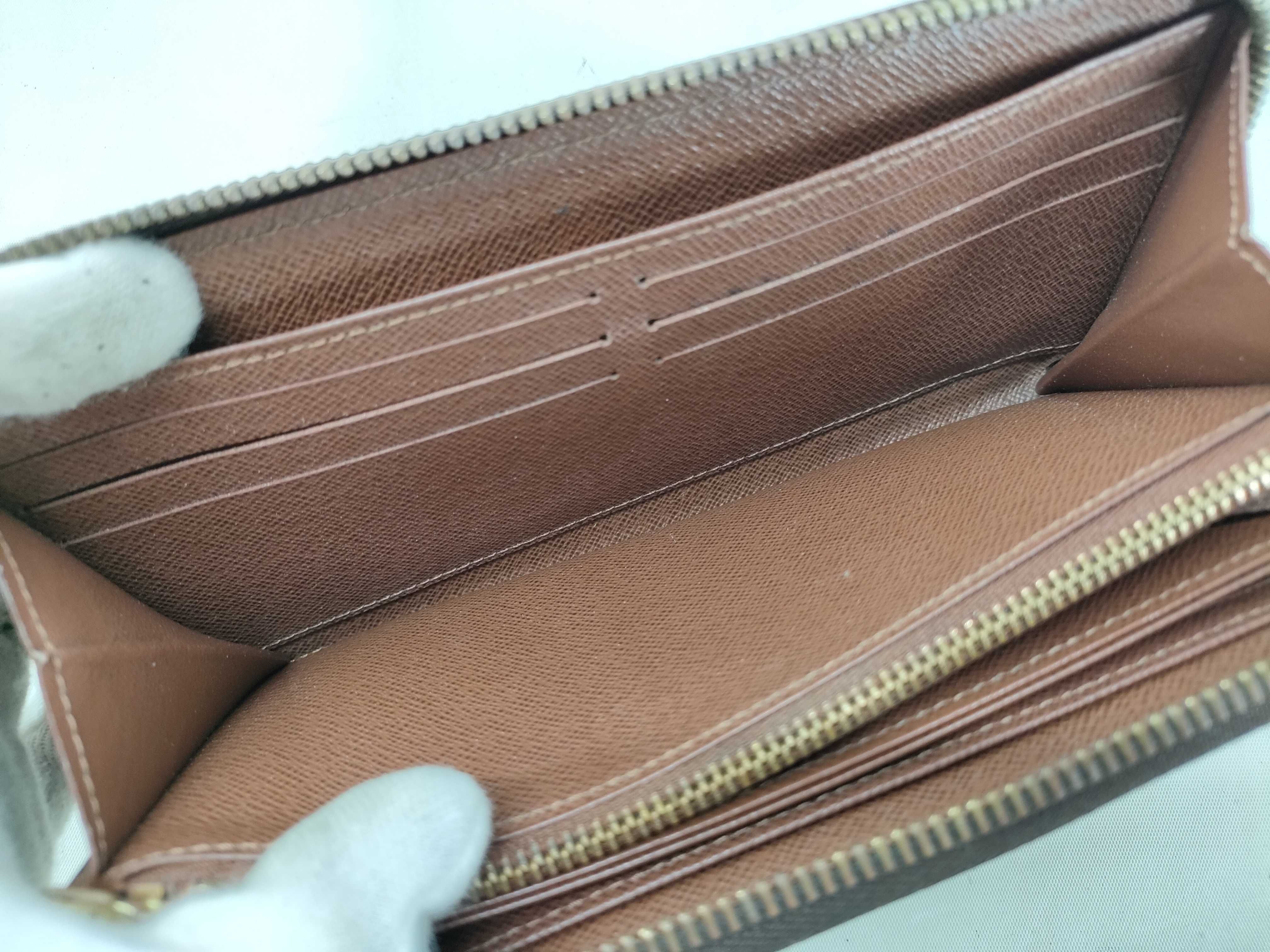 Monogram Louis Vuitton Zippy Wallet — view 10