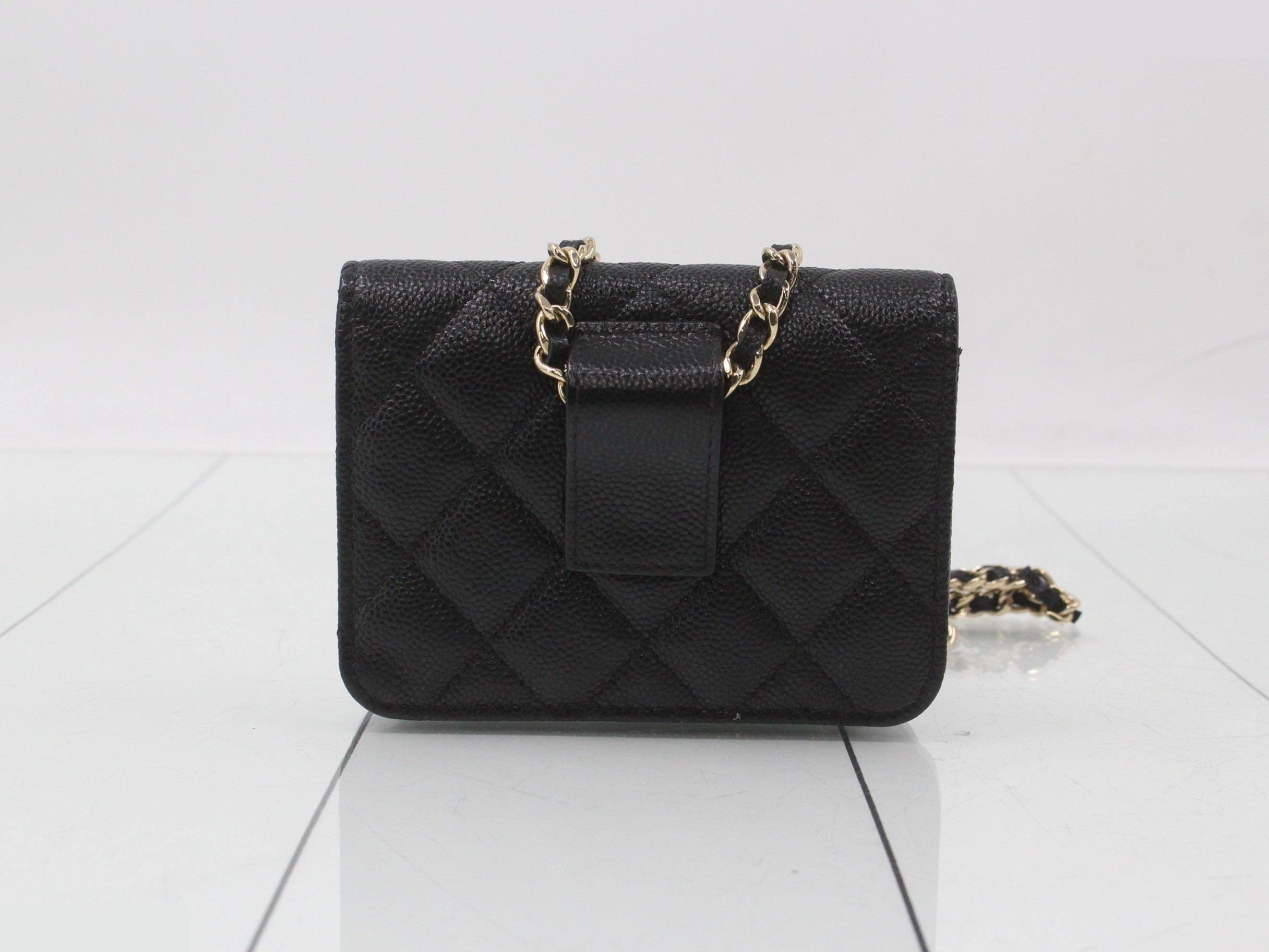 Matelassé Caviar Skin Chain Shoulder Bag — view 2