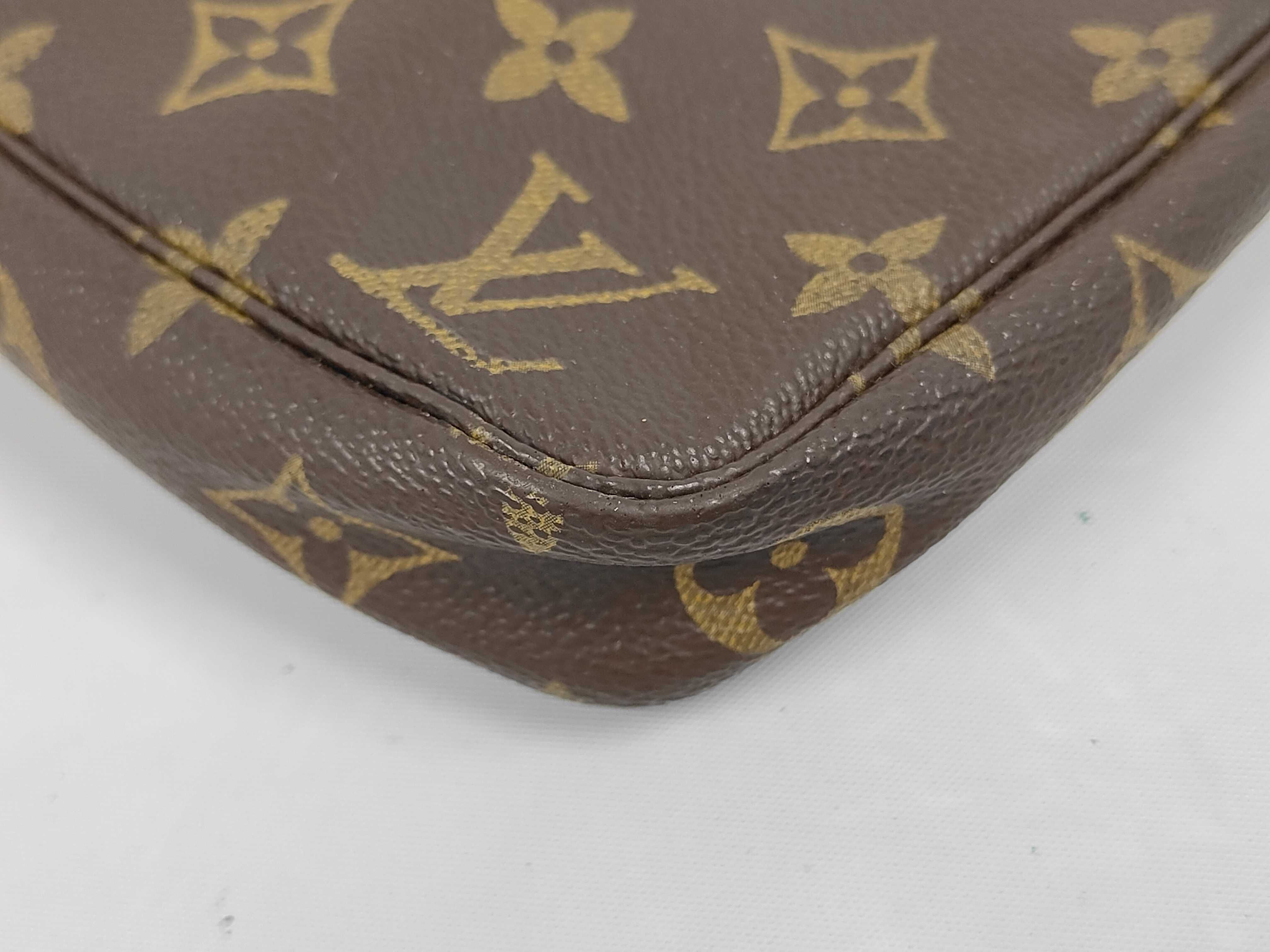 Monogram Accessoires AR1914 Handbag — view 4