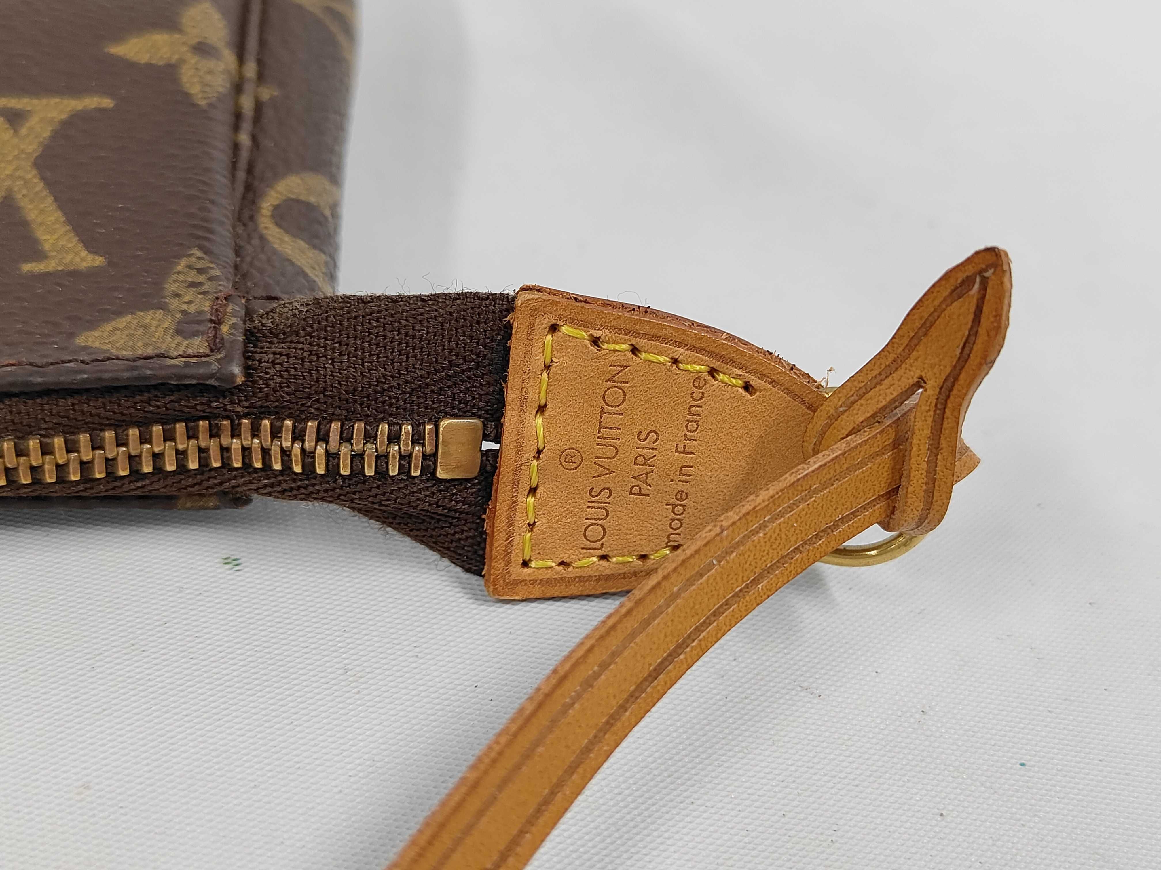 Monogram Accessoires AR1914 Handbag — view 6