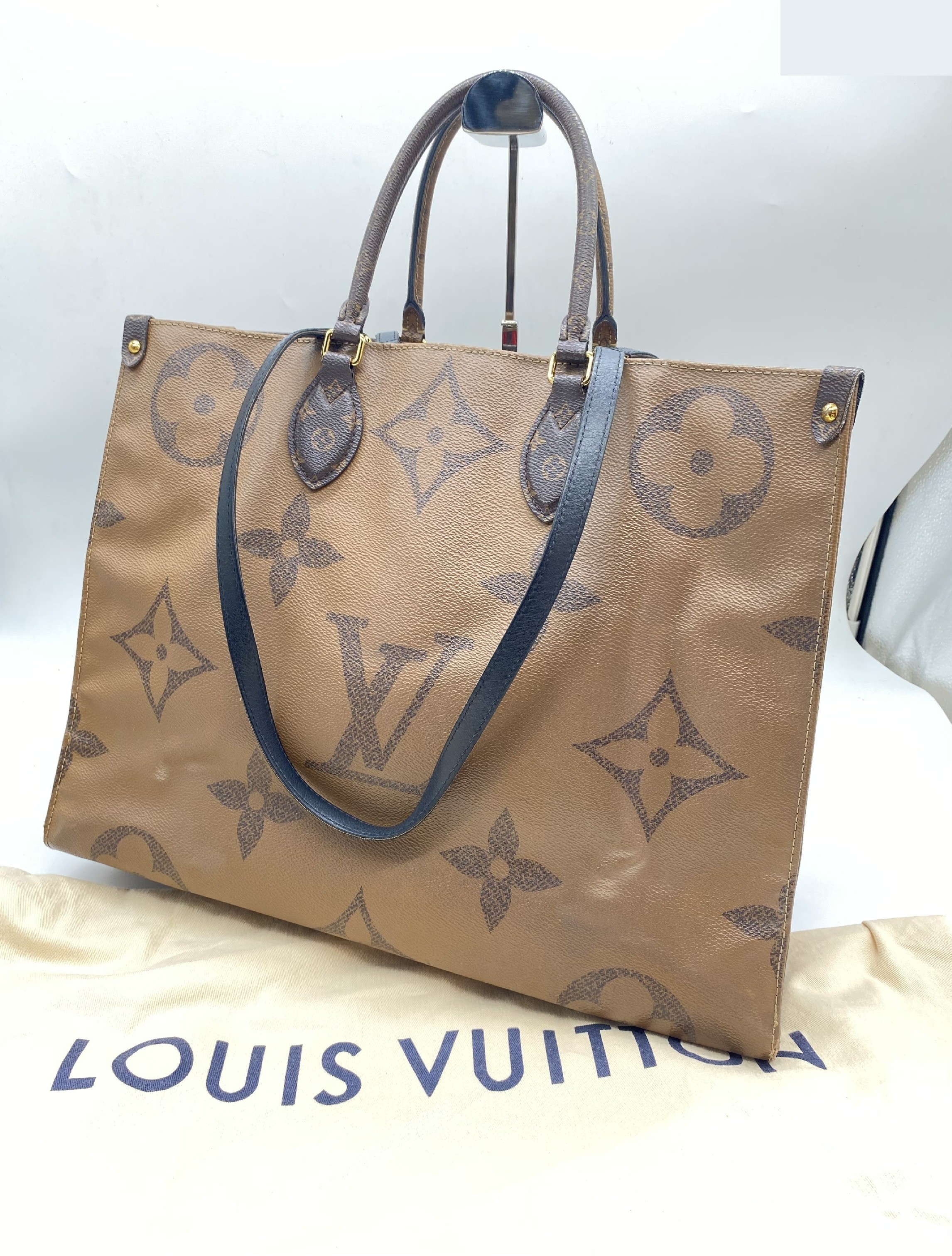 Monogram Giant Handbag OnTheGo GM M4457 — view 2