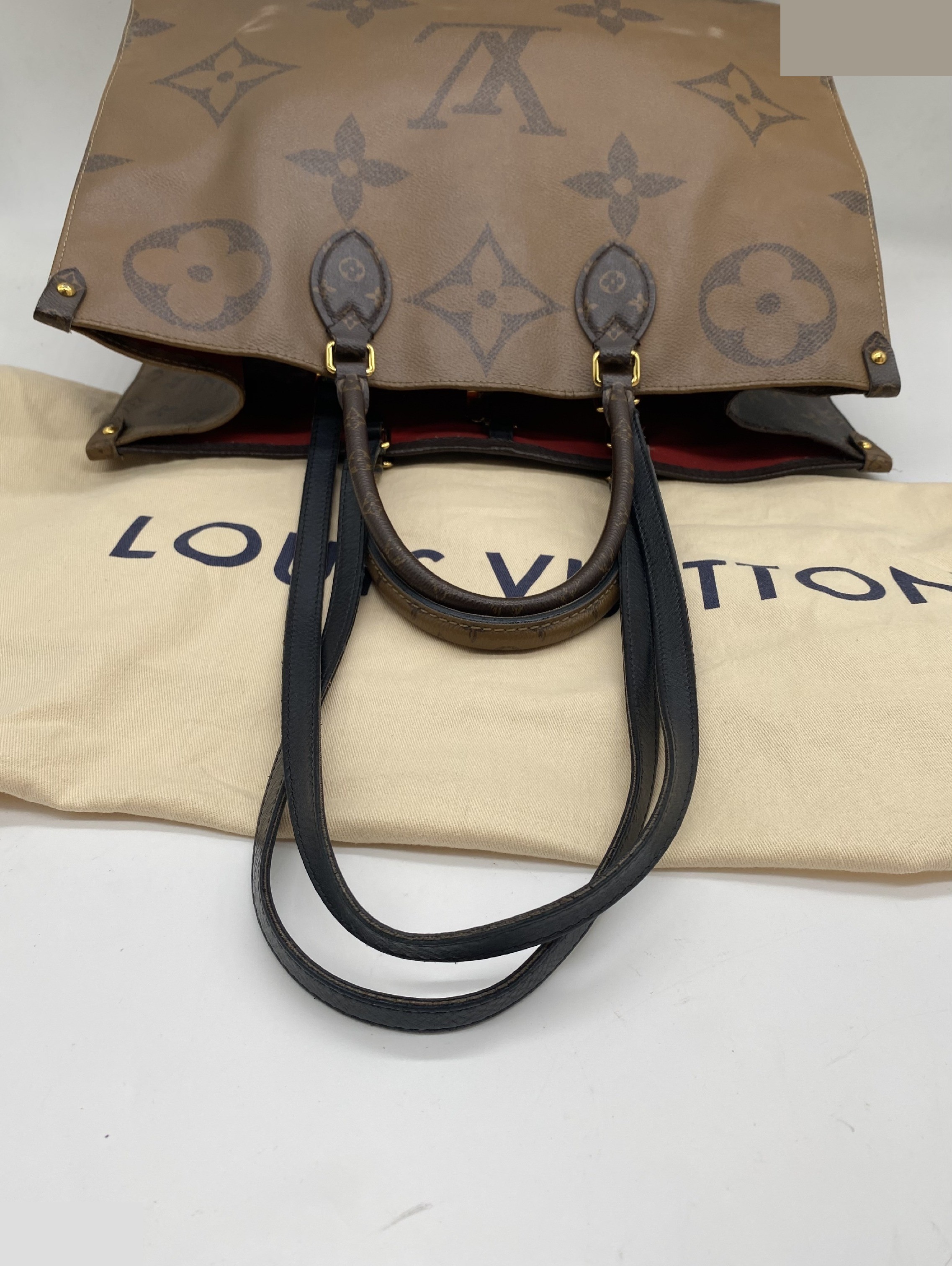 Monogram Giant Handbag OnTheGo GM M4457 — view 3