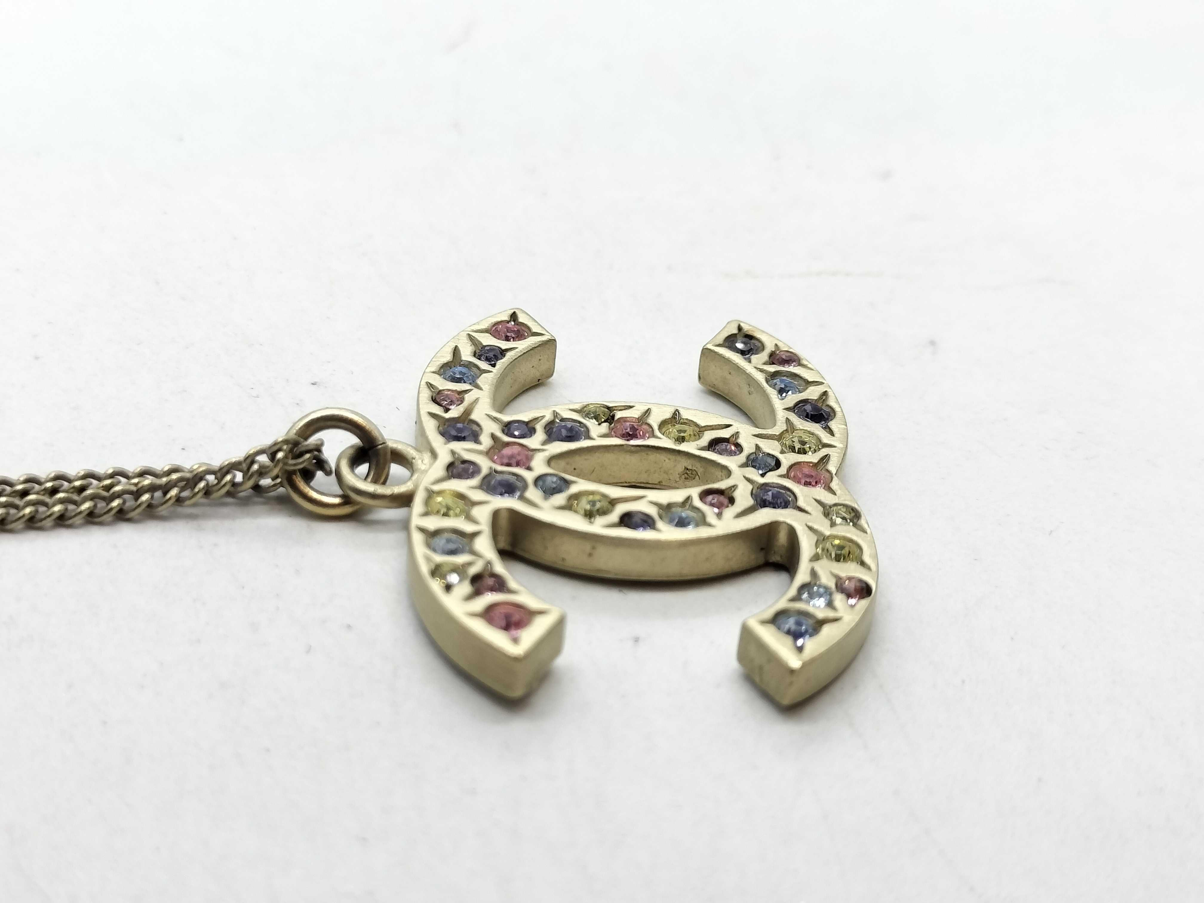 90V Necklace — view 3