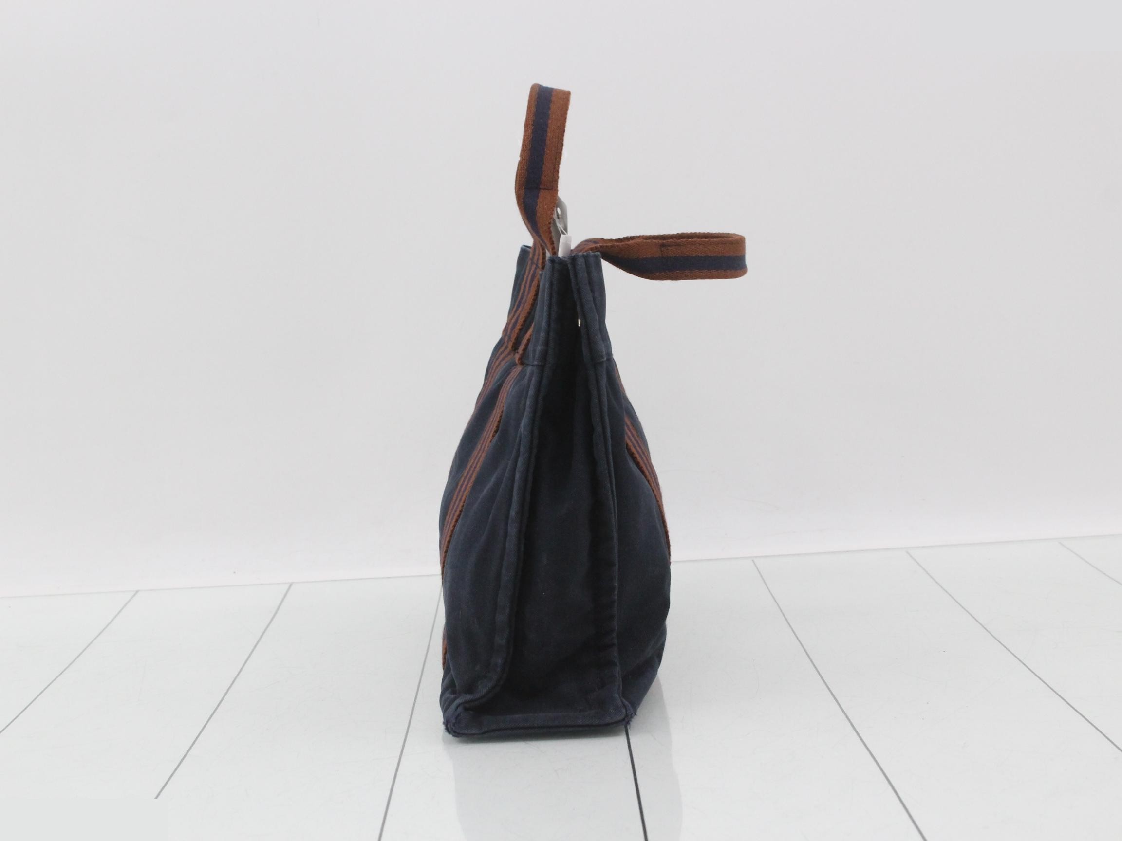 handbag — view 3
