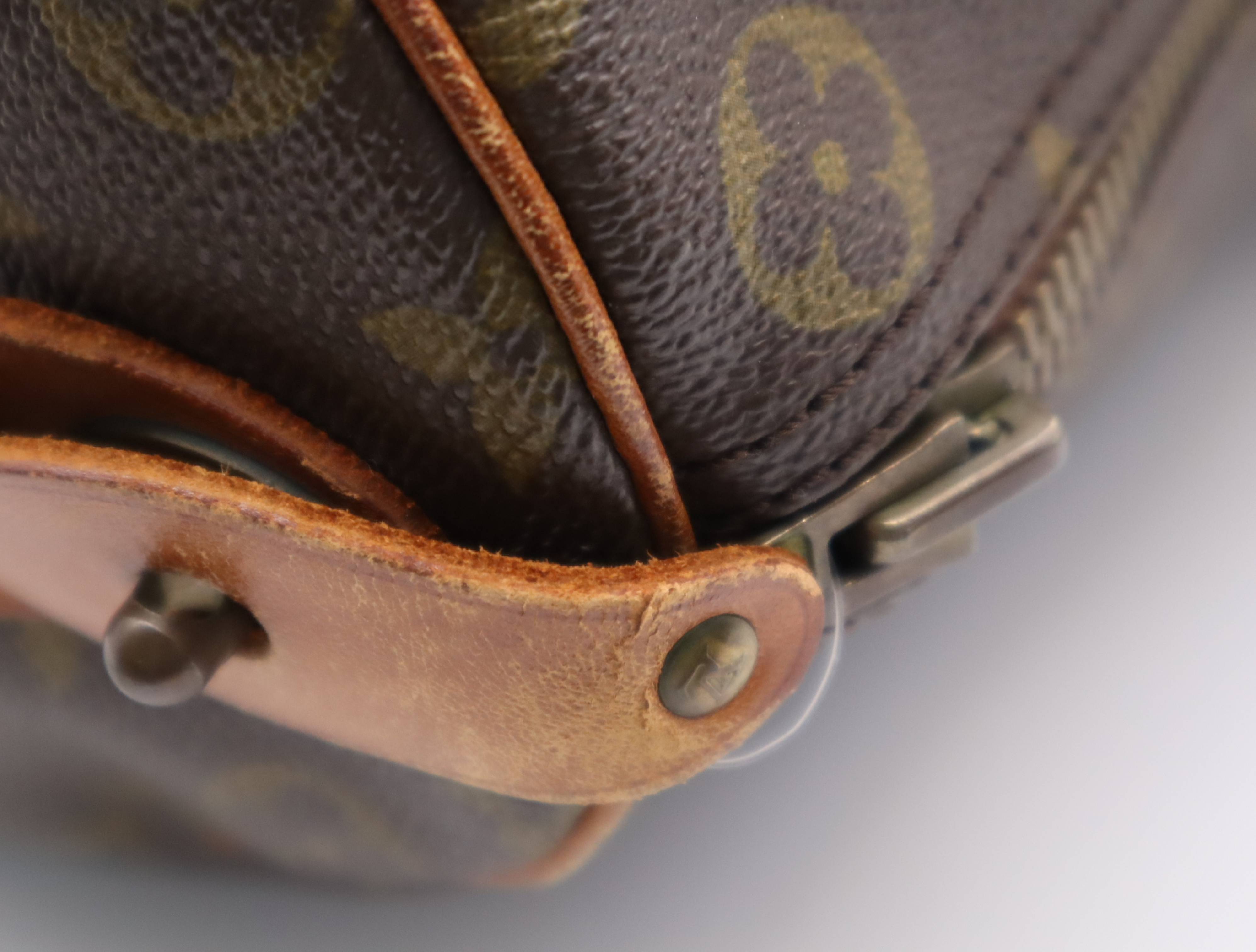 M41426 Monogram Keepall 50 Boston Bag — view 8