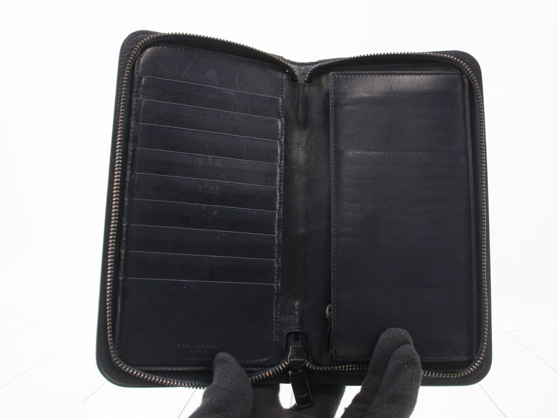 wallet — view 4