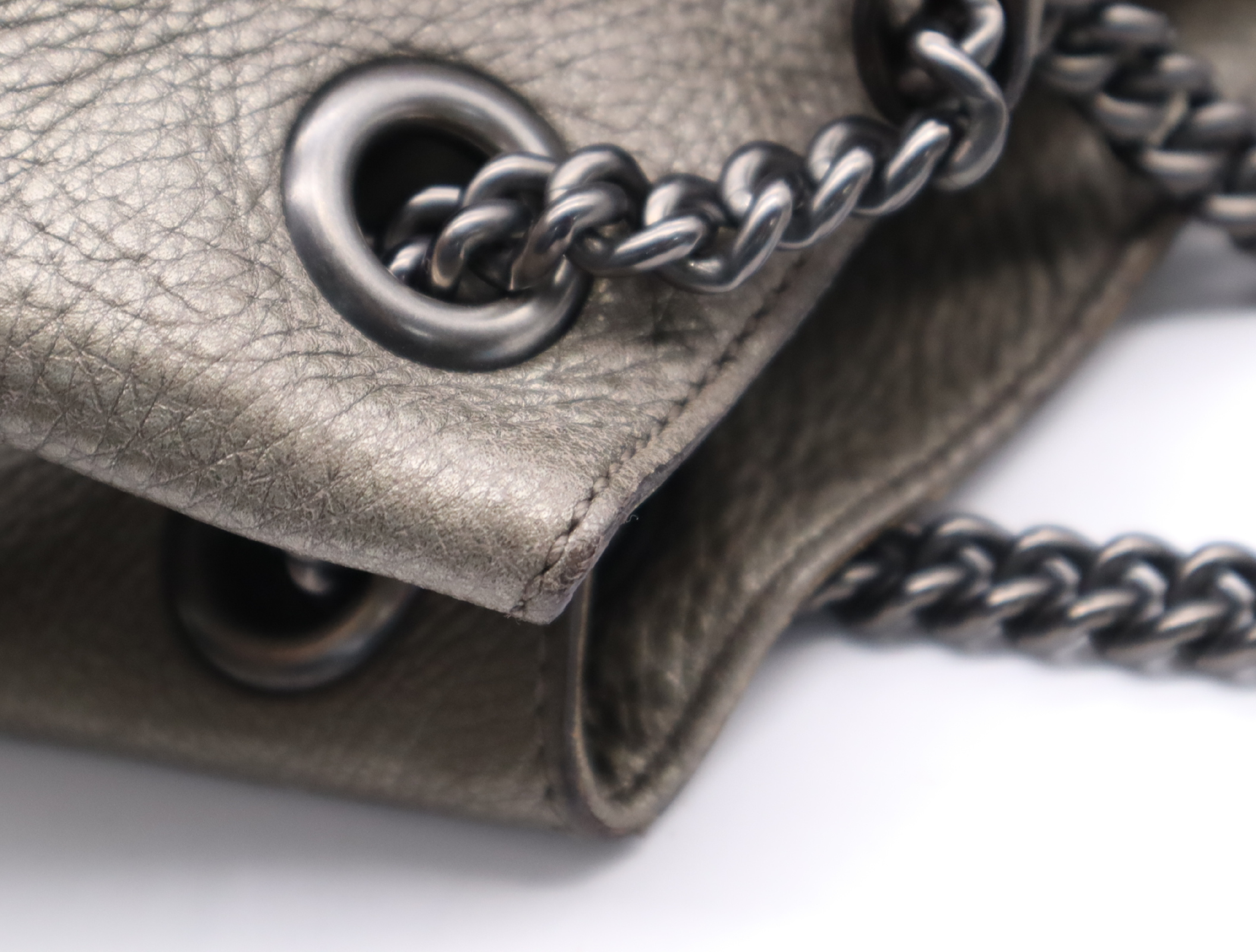 308982 Soho Interlocking G Chain Grey Metallic Charm Shoulder Bag — view 8