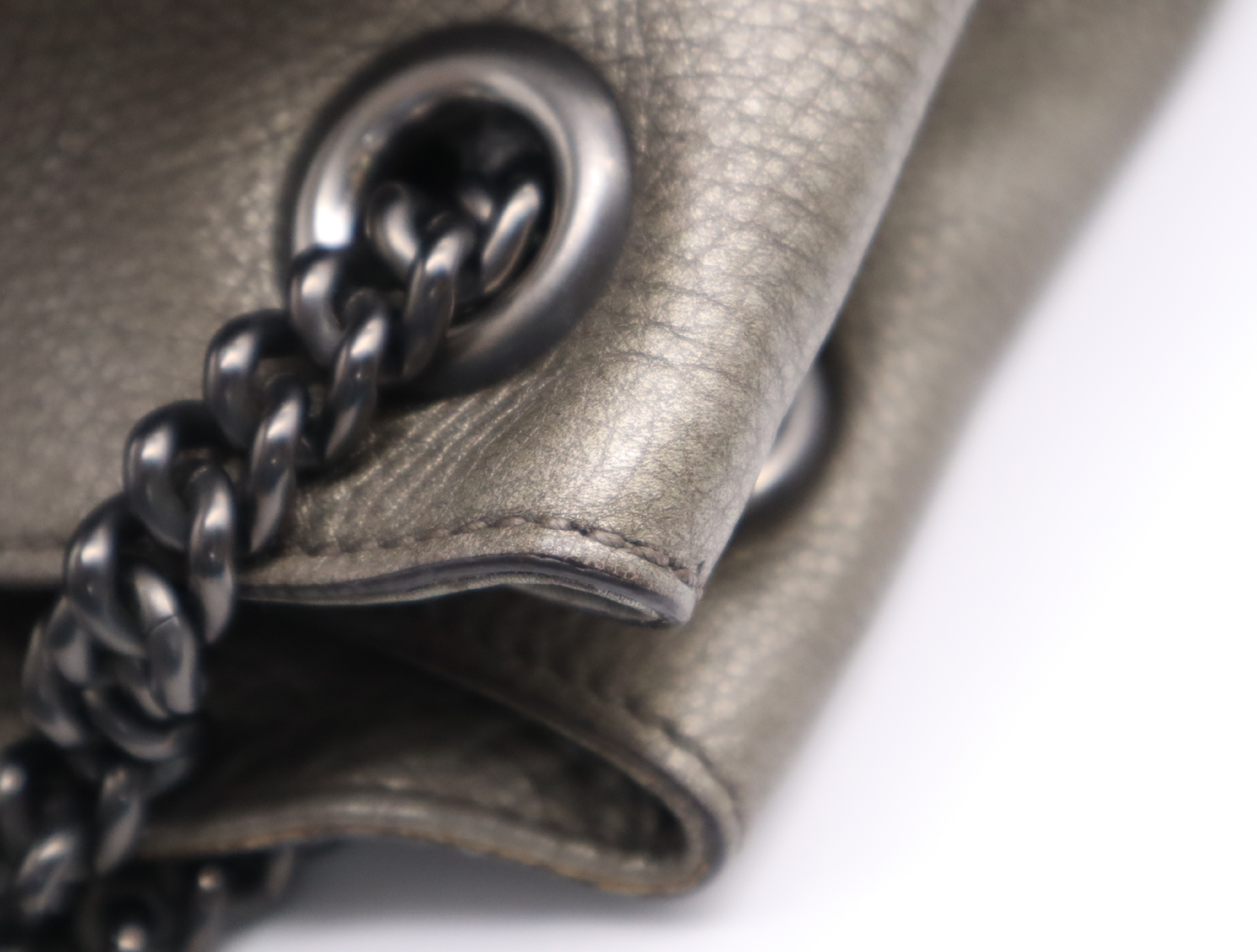 308982 Soho Interlocking G Chain Grey Metallic Charm Shoulder Bag — view 9