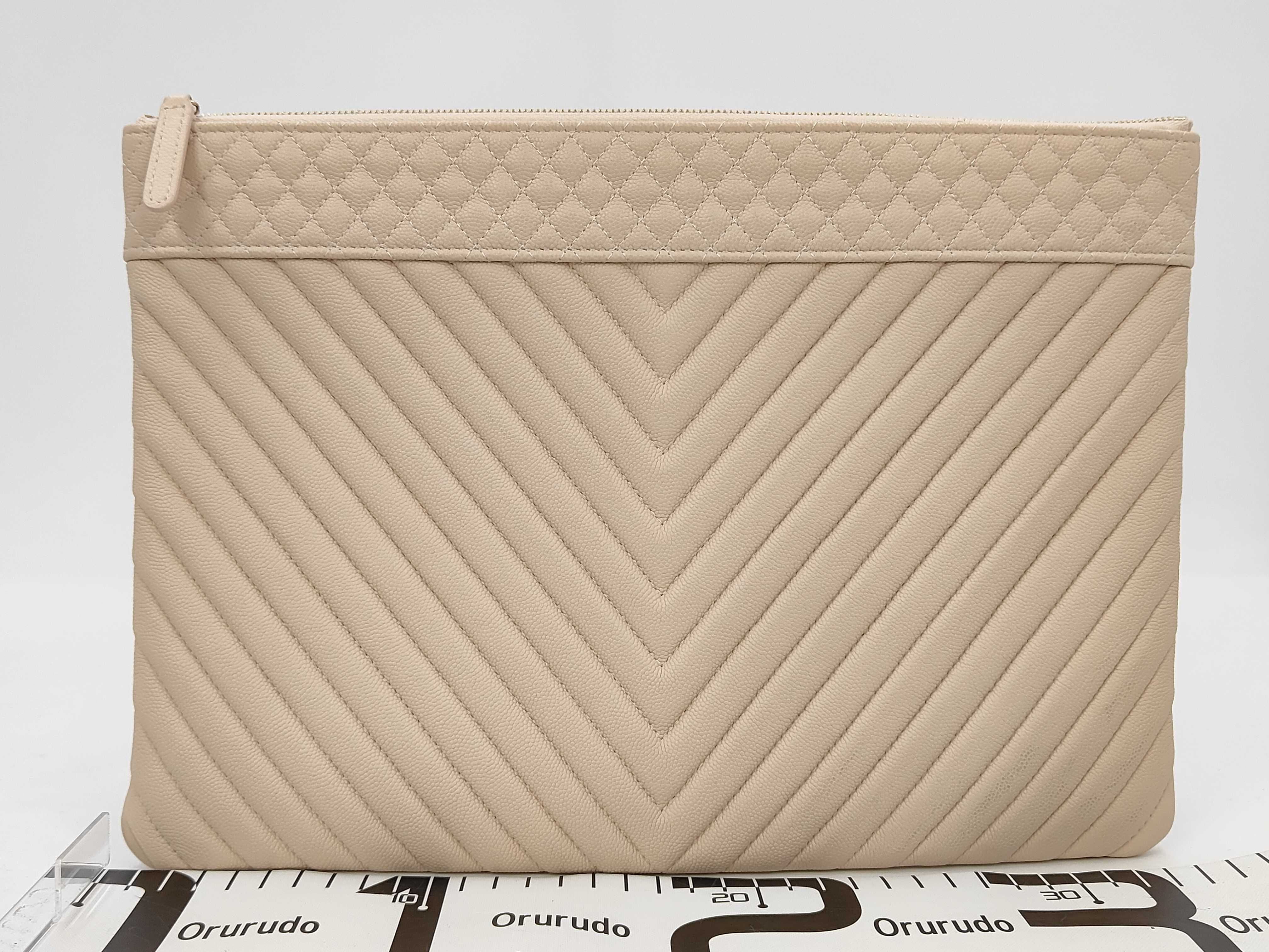 Matelassé Caviar Skin Clutch Pouch Clutch Bag — view 2
