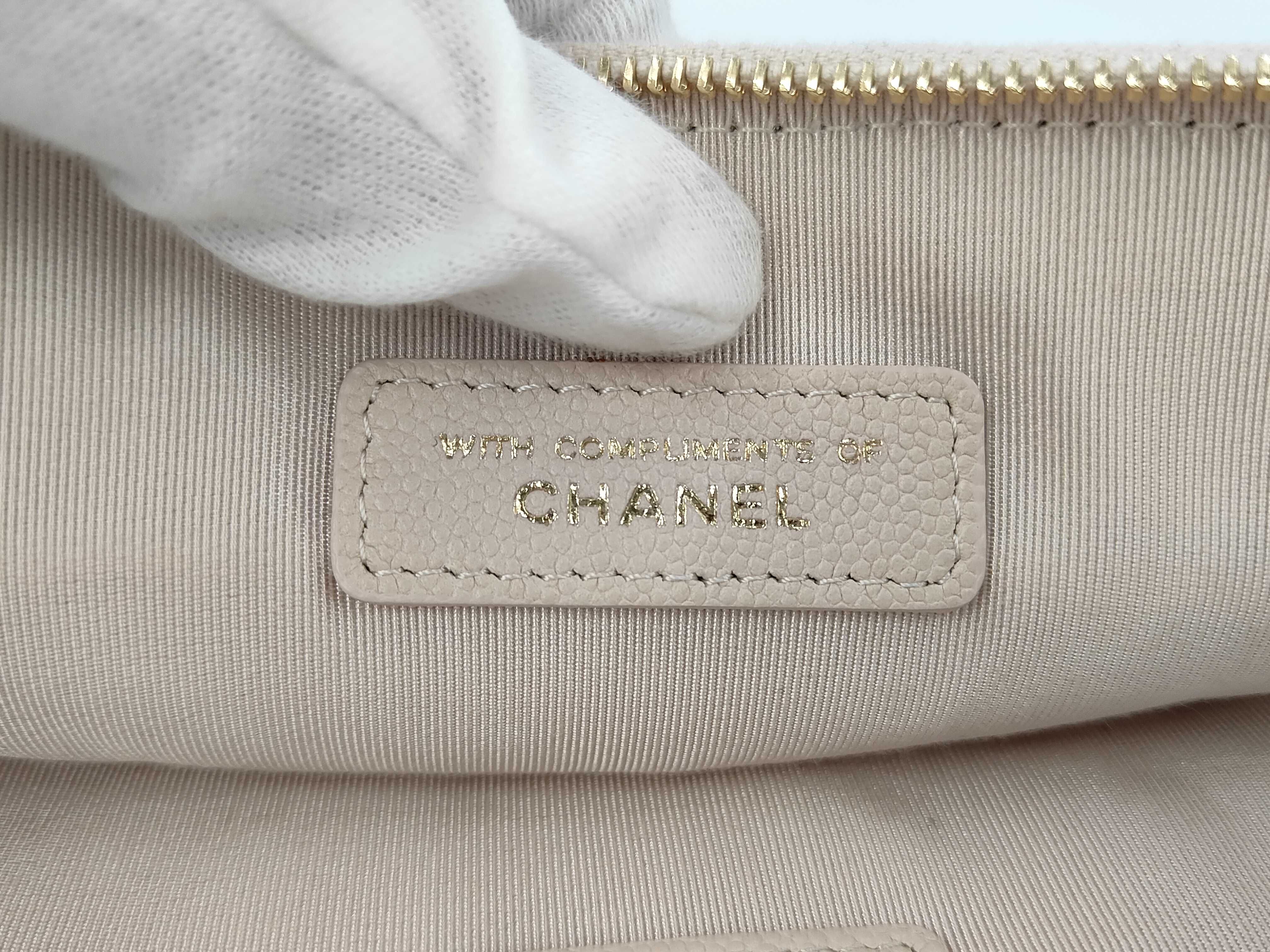 Matelassé Caviar Skin Clutch Pouch Clutch Bag — view 6