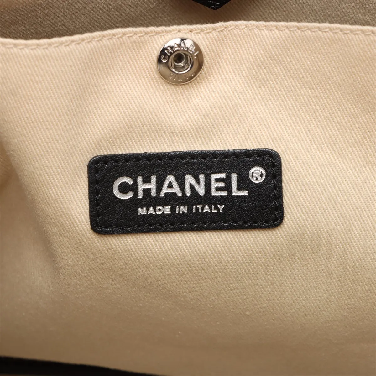 Central Station PVC x caviar skin tote bag black gold hardware 11024981 11th series — view 9
