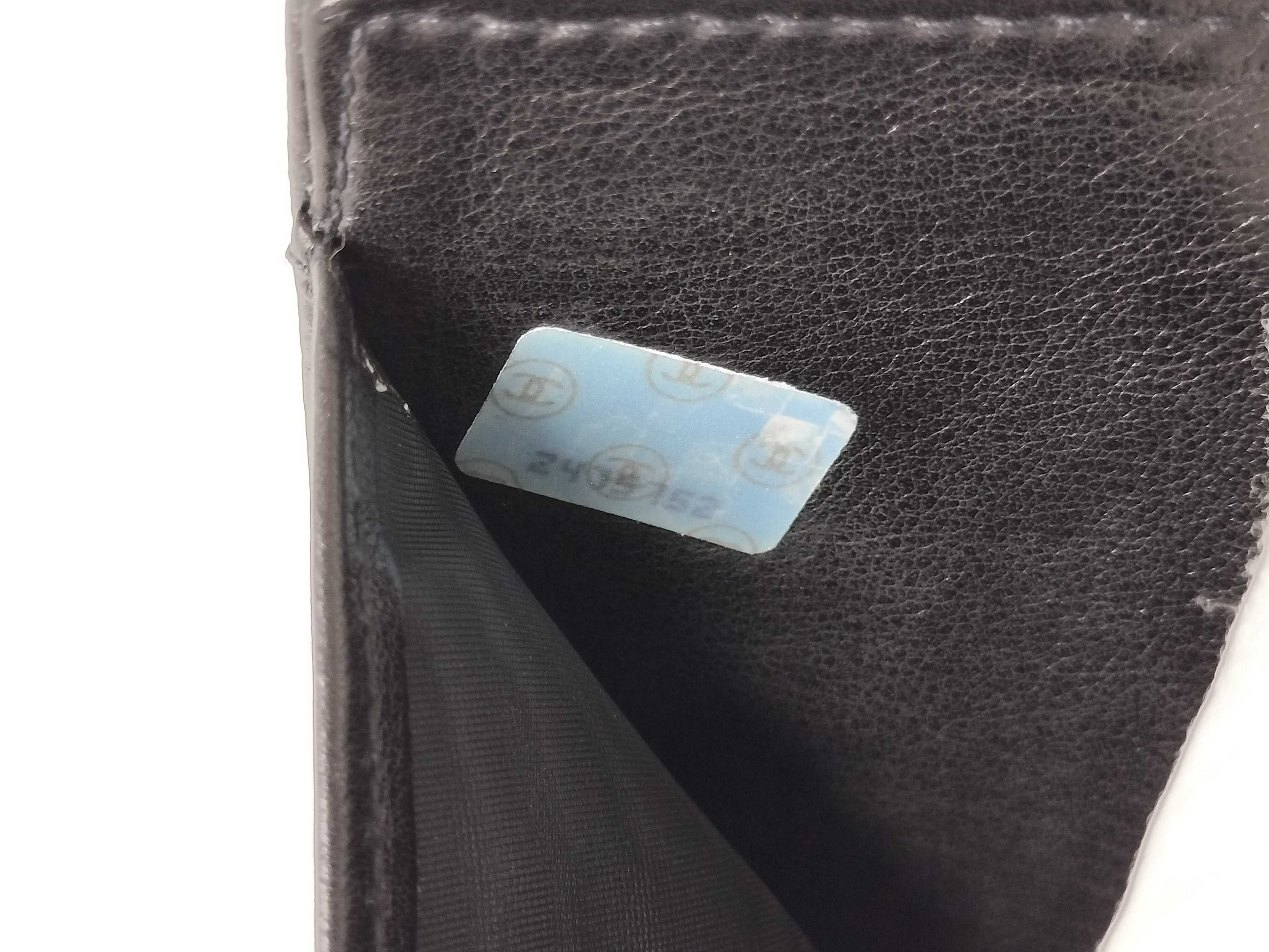 Caviar Skin Coco Mark Bi-fold Wallet — view 8