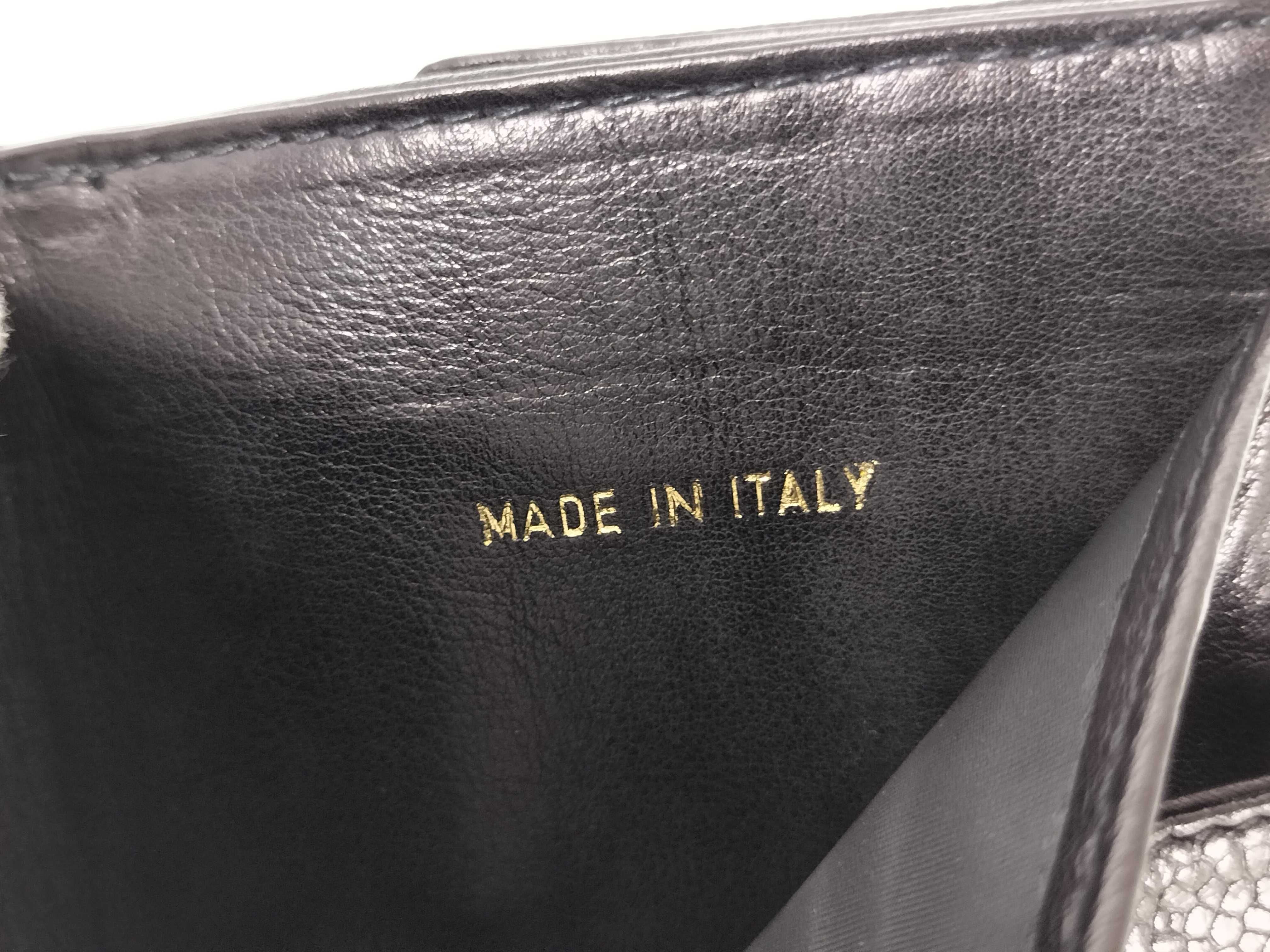 Caviar Skin Coco Mark Bi-fold Wallet — view 9