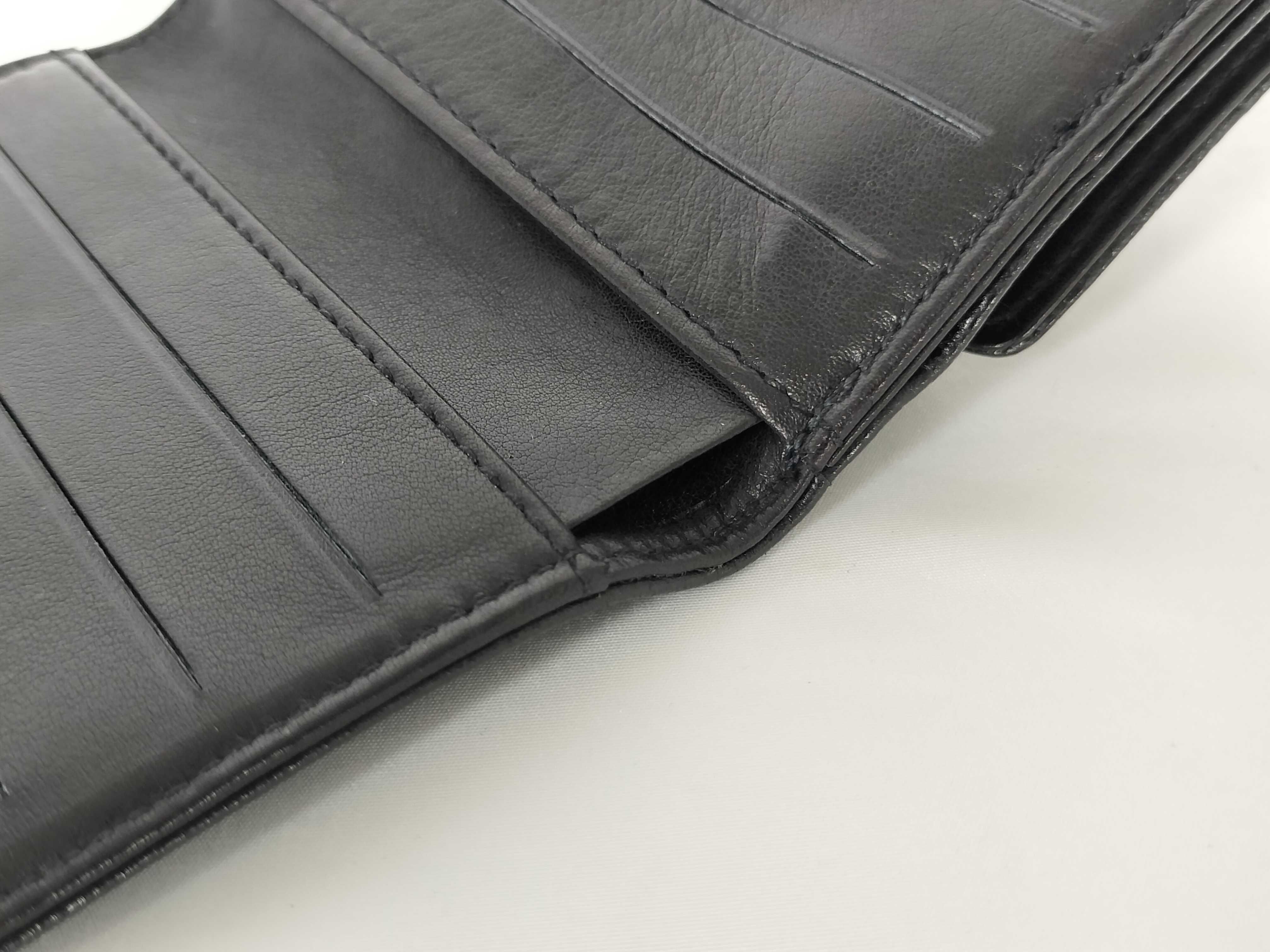 Caviar Skin Coco Mark Bi-fold Wallet — view 10