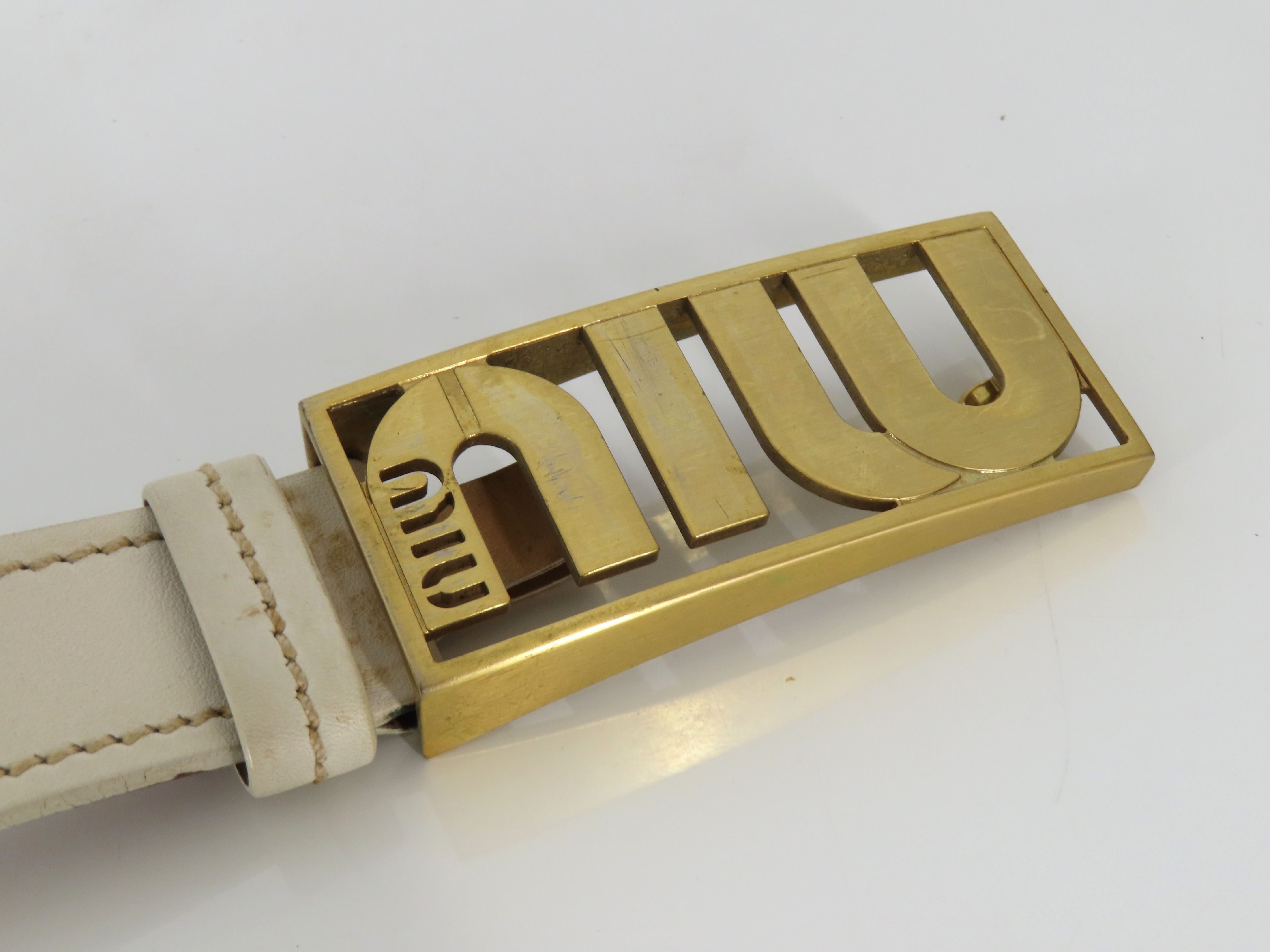 logo buckle leather belt, white, for women. — view 2