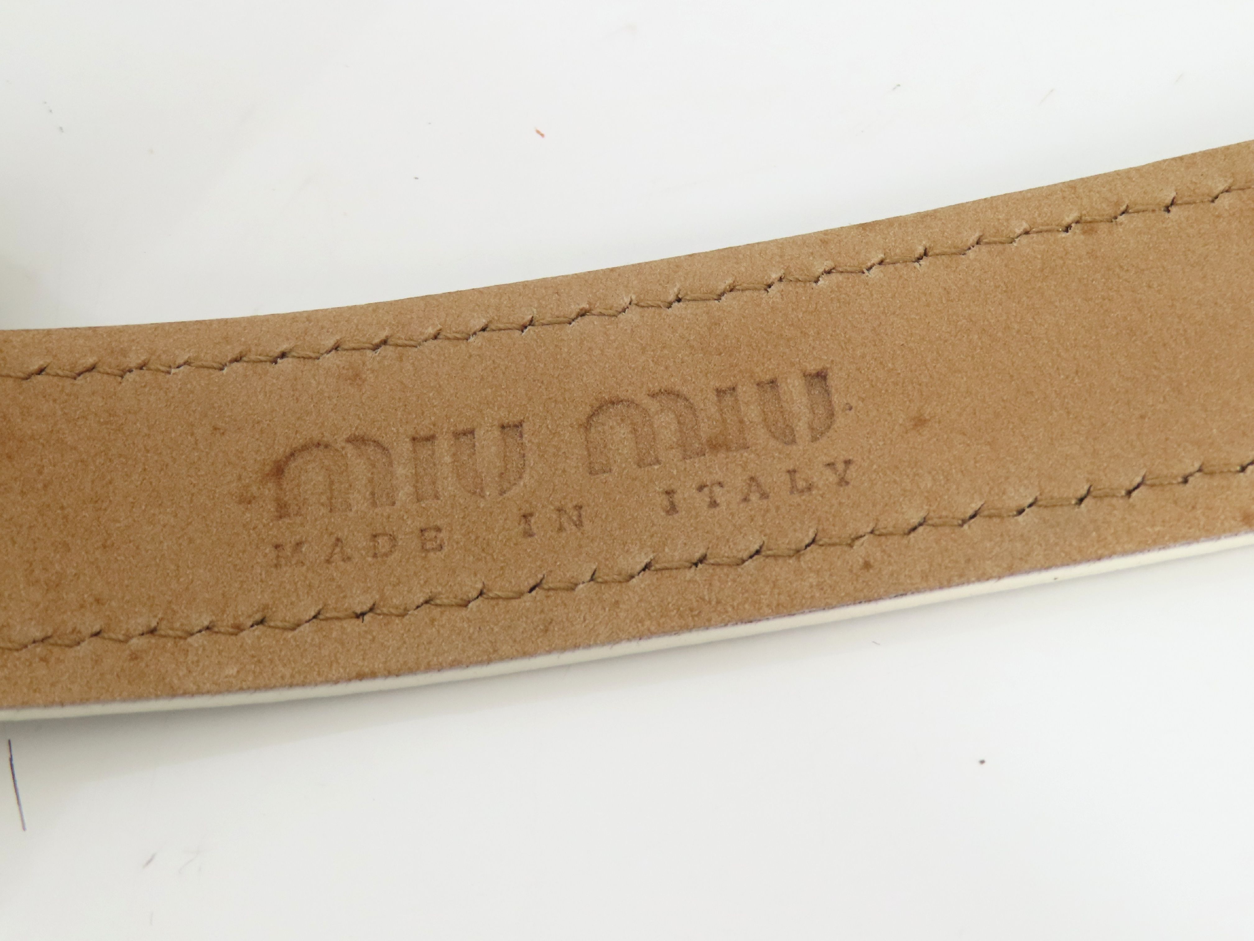logo buckle leather belt, white, for women. — view 5