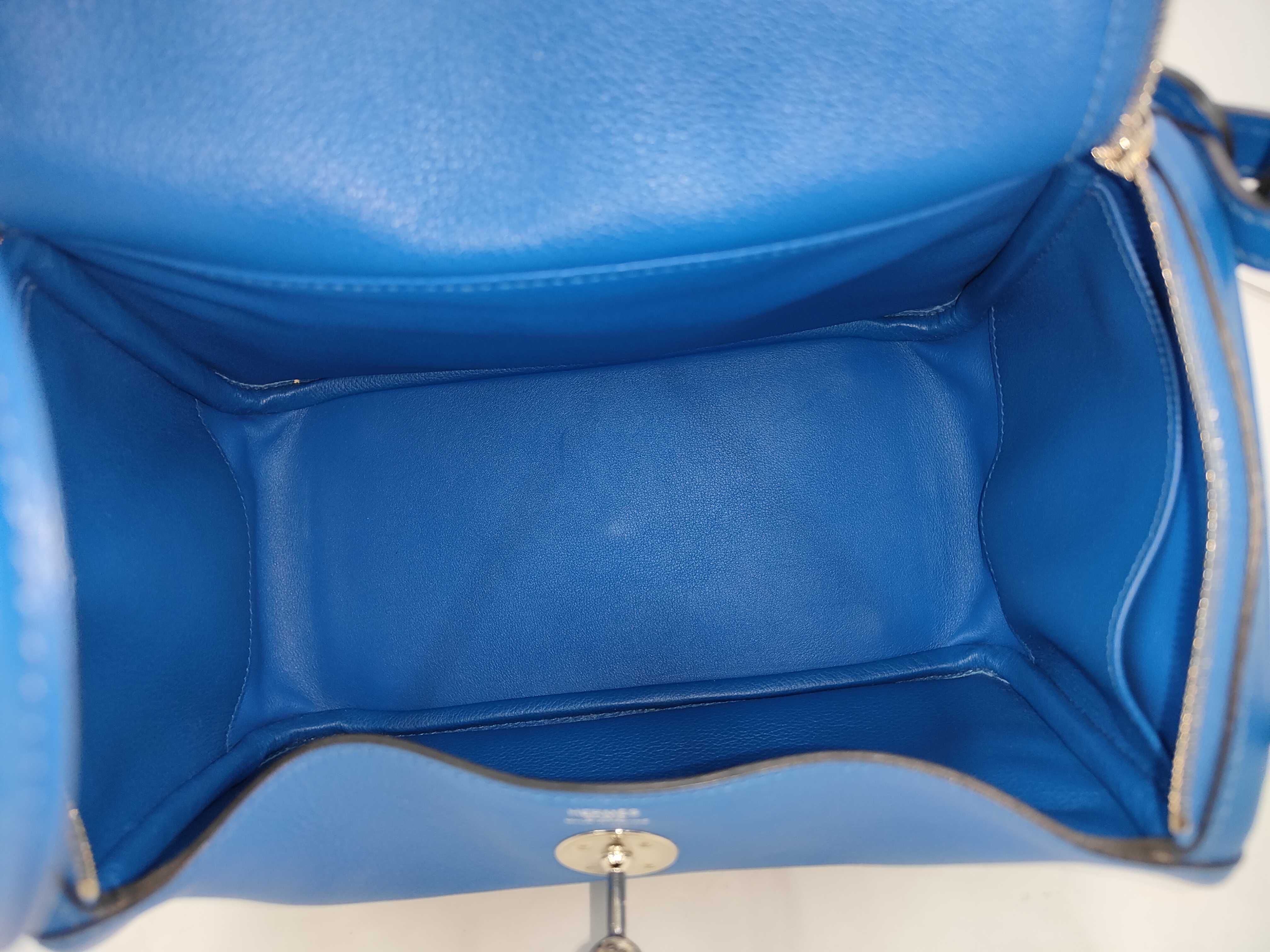 Lindy 26 Veau Swift 2-way handbag with D stamp — view 9