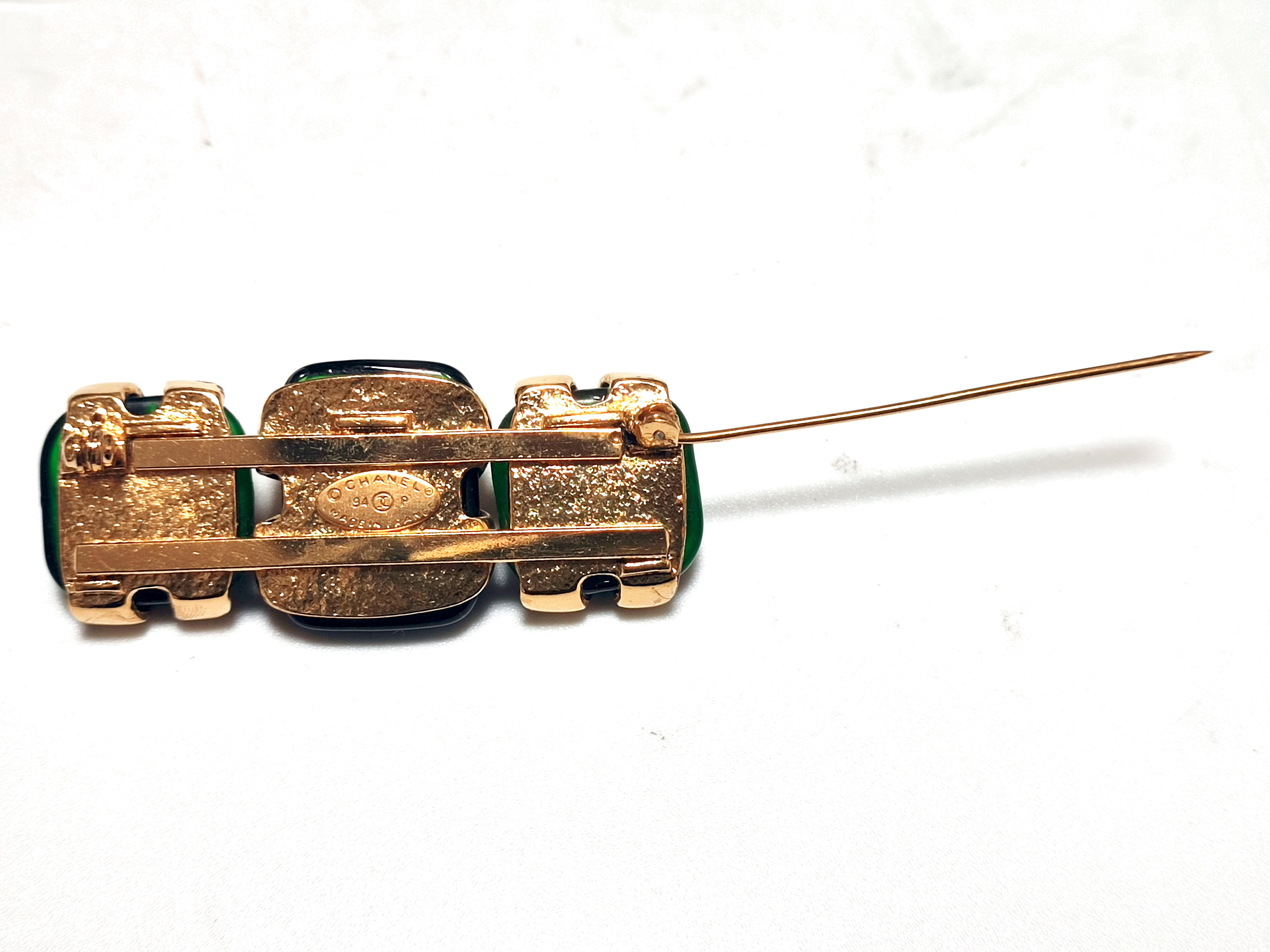 Gripoix Triple Coco Mark Brooch 94P Brooch — view 7