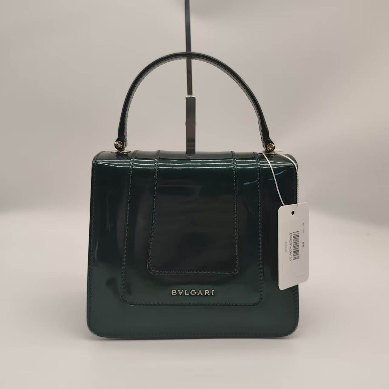 【*Shipped from: China*】BVLGARI Bulgari Serpenti Forever Patent Leather Shoulder Bag — view 3
