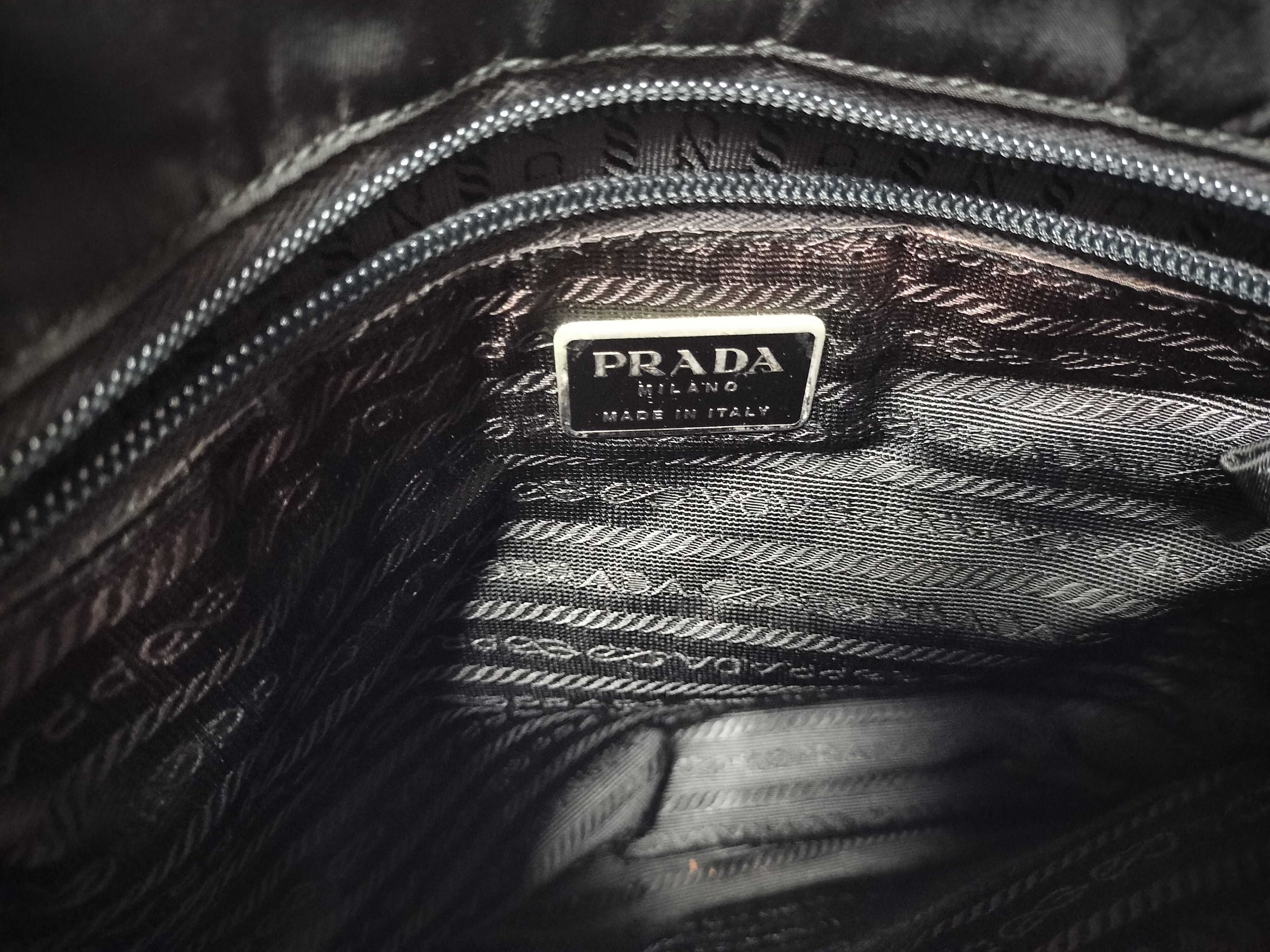 Nylon Plastic Chain Triangle Logo Tote Bag — view 13