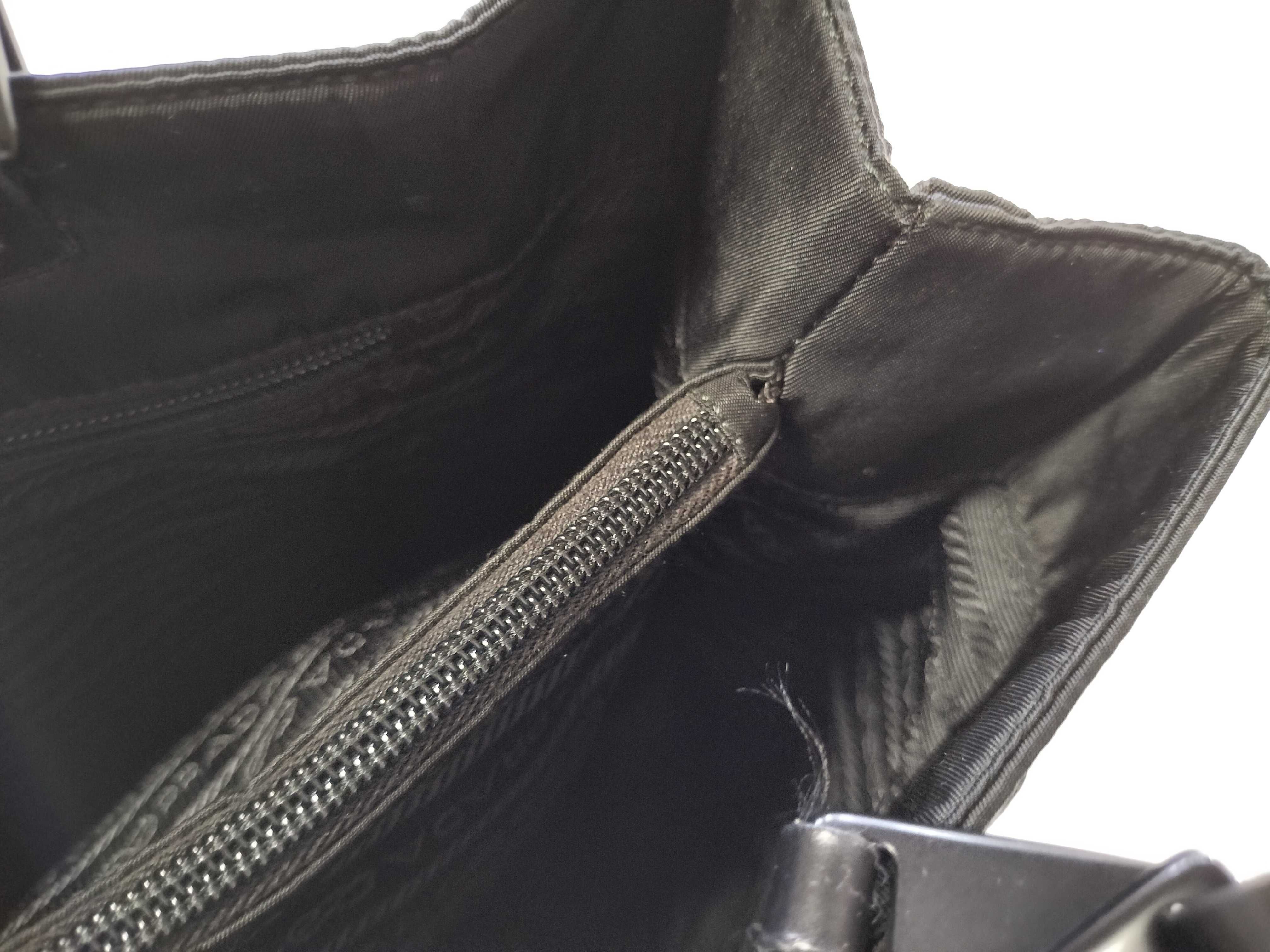 Nylon Plastic Chain Triangle Logo Tote Bag — view 8