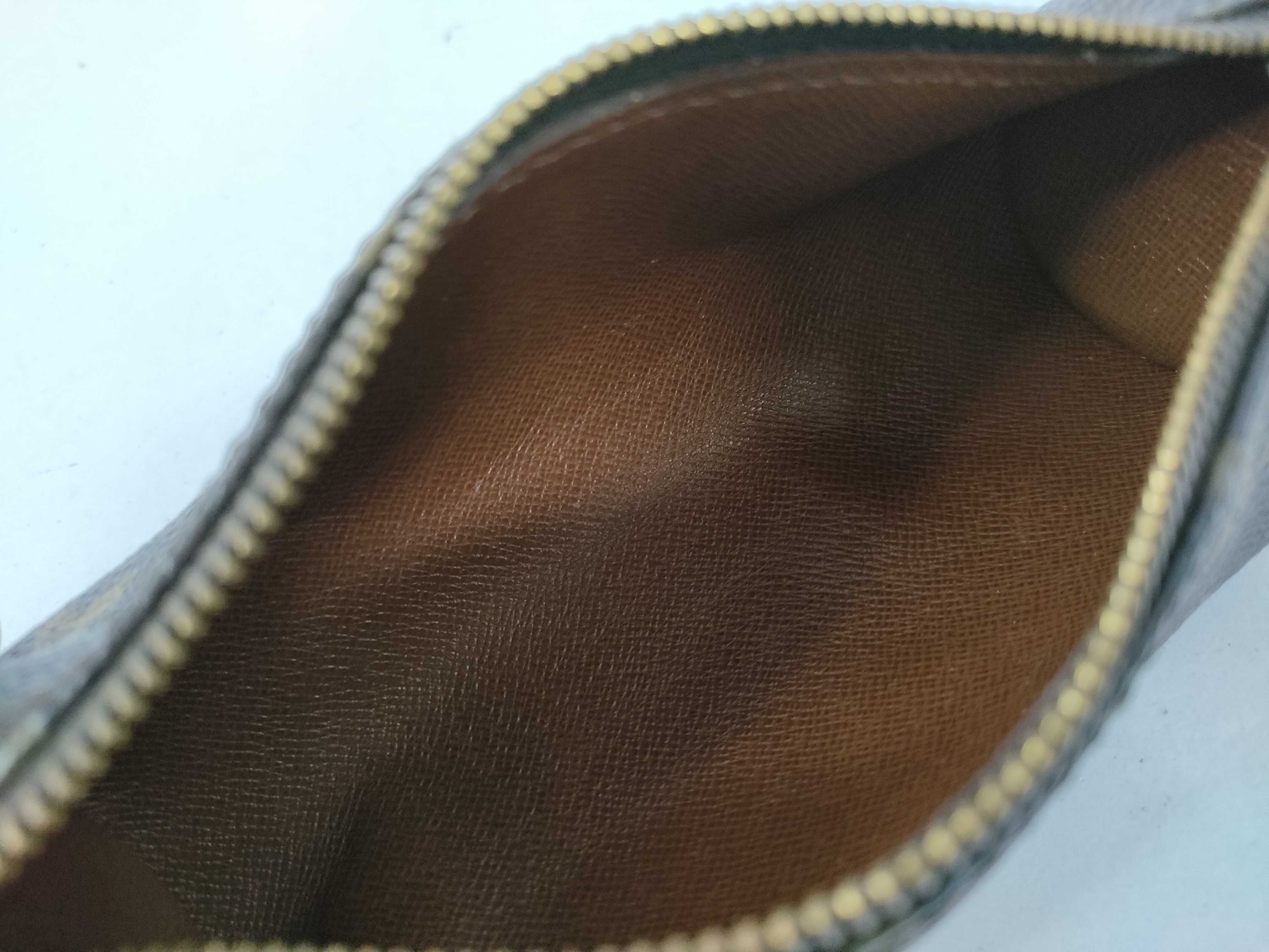 Monogram Louis Vuitton Monogram Pouch — view 9