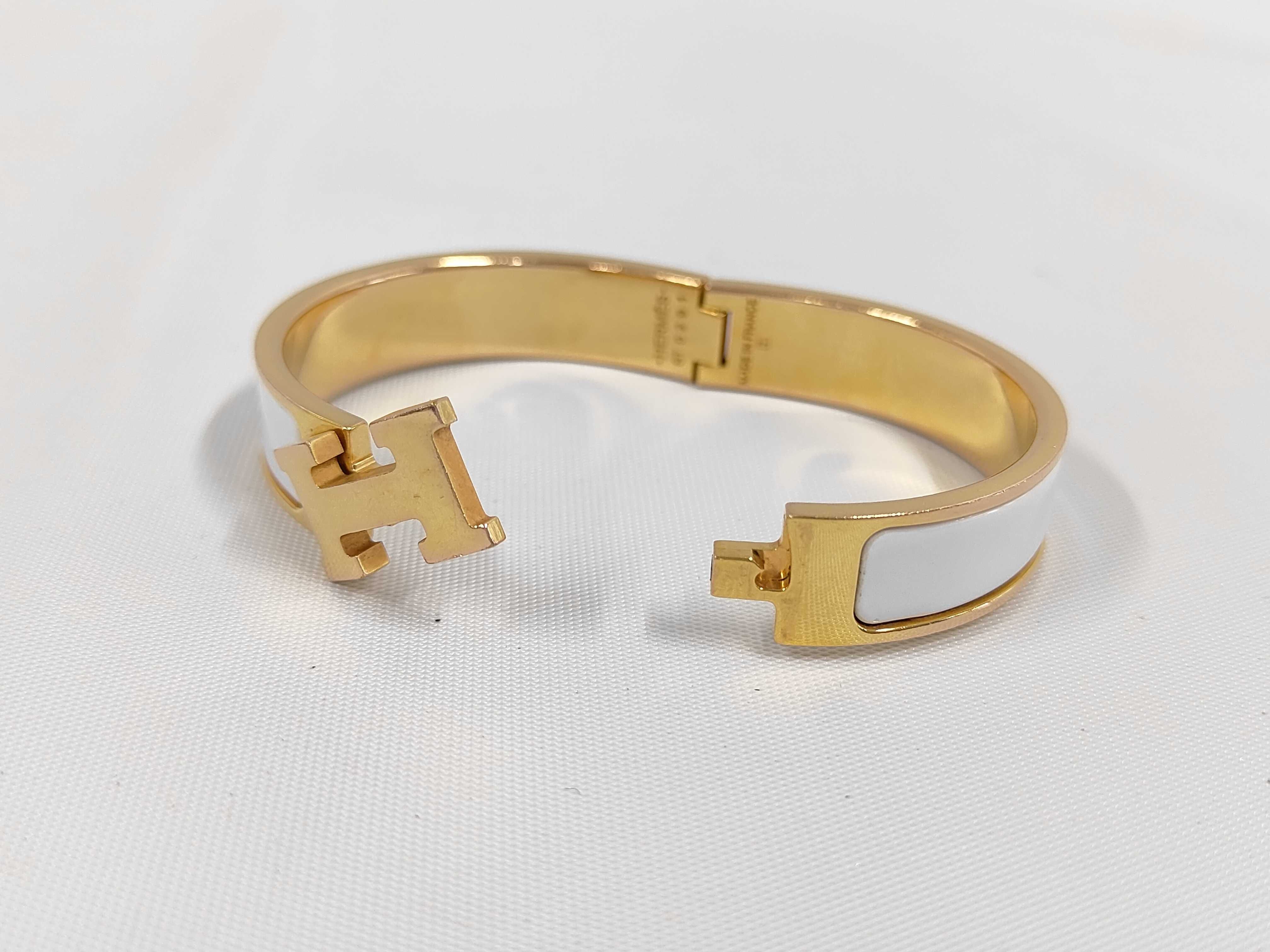 Click H Bangle Bracelet Bracelet/Bangle — view 4