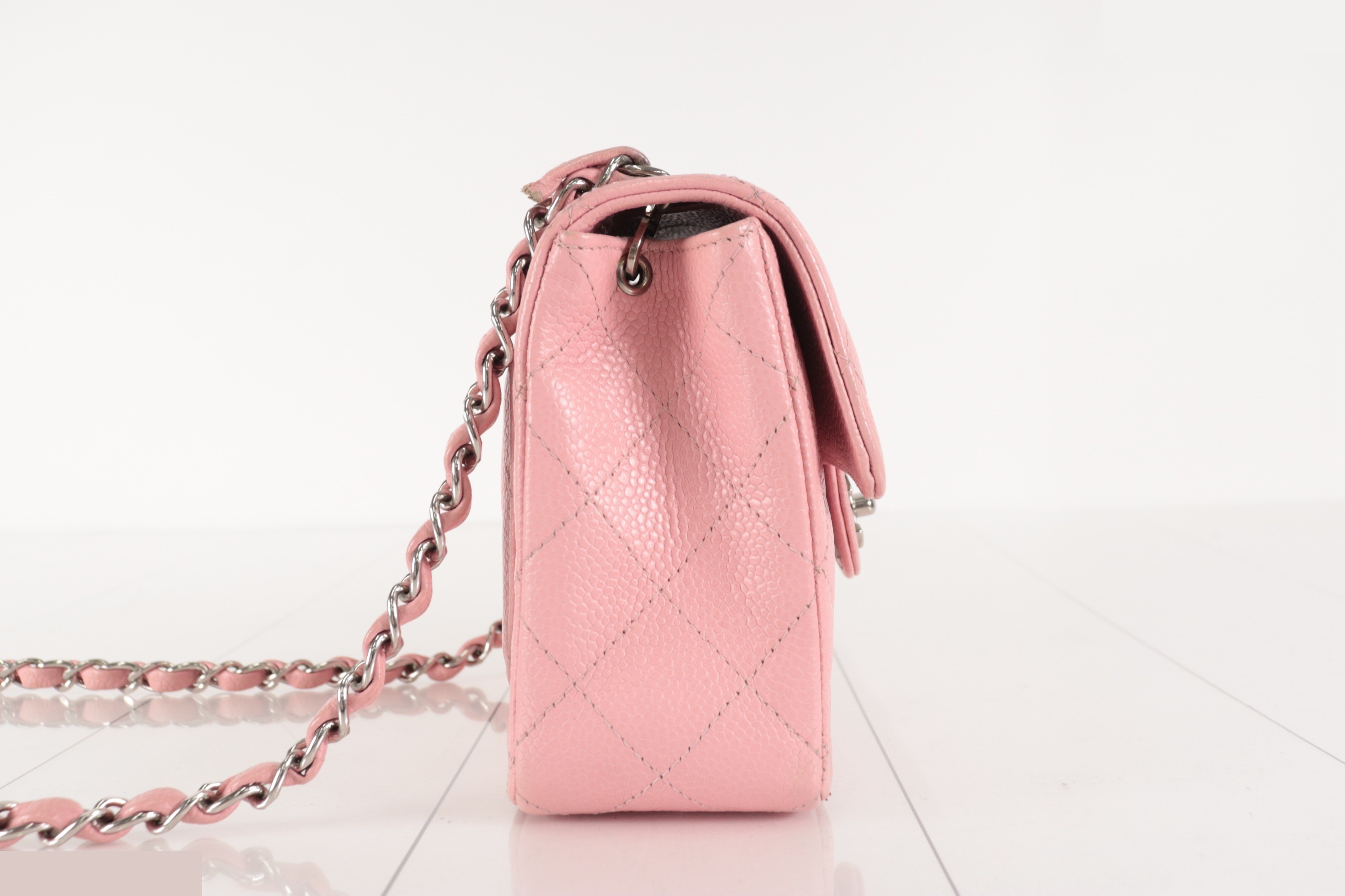 Minimato Caviar Chain Shoulder Bag, Pink, Series 8 — view 4
