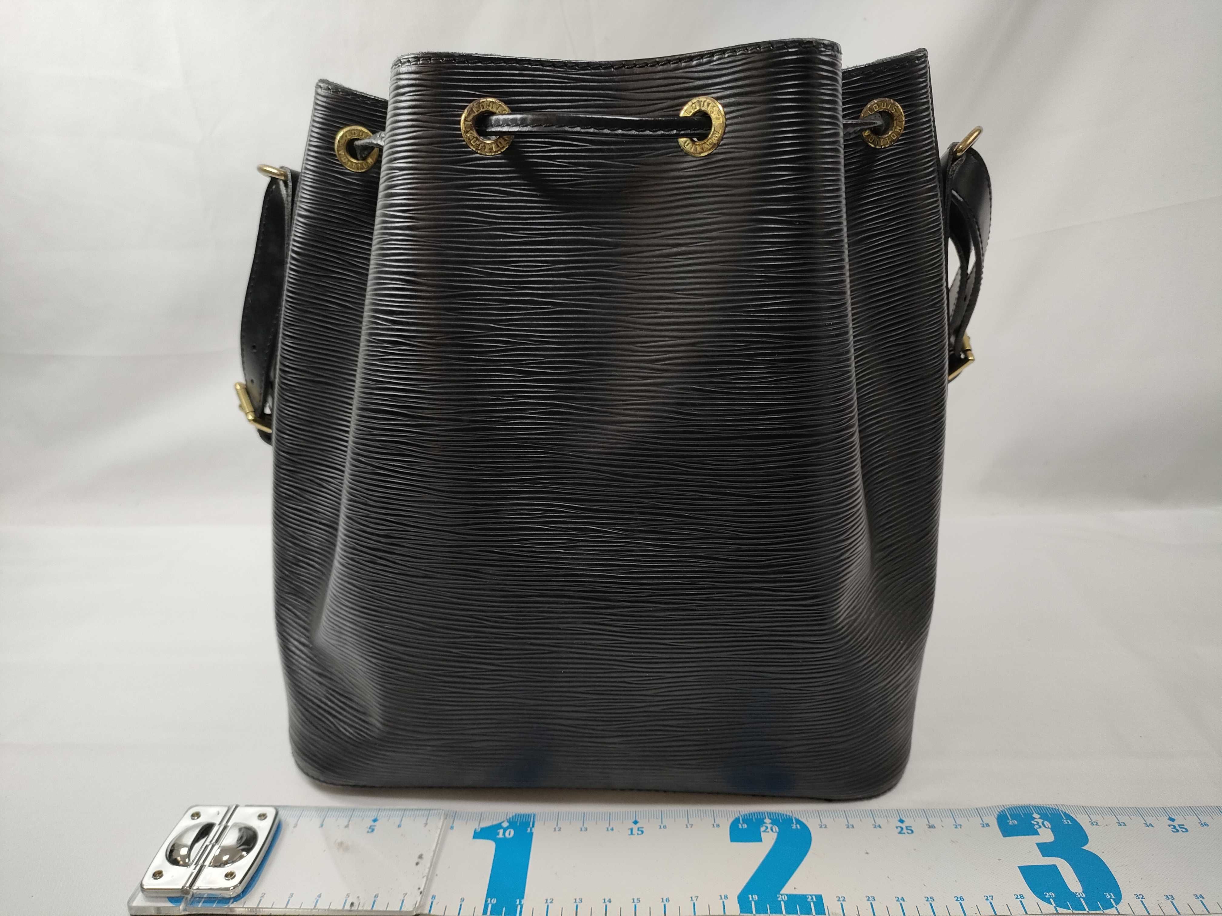 Epi Louis Vuitton Epi Petit Noe Shoulder Bag — view 2