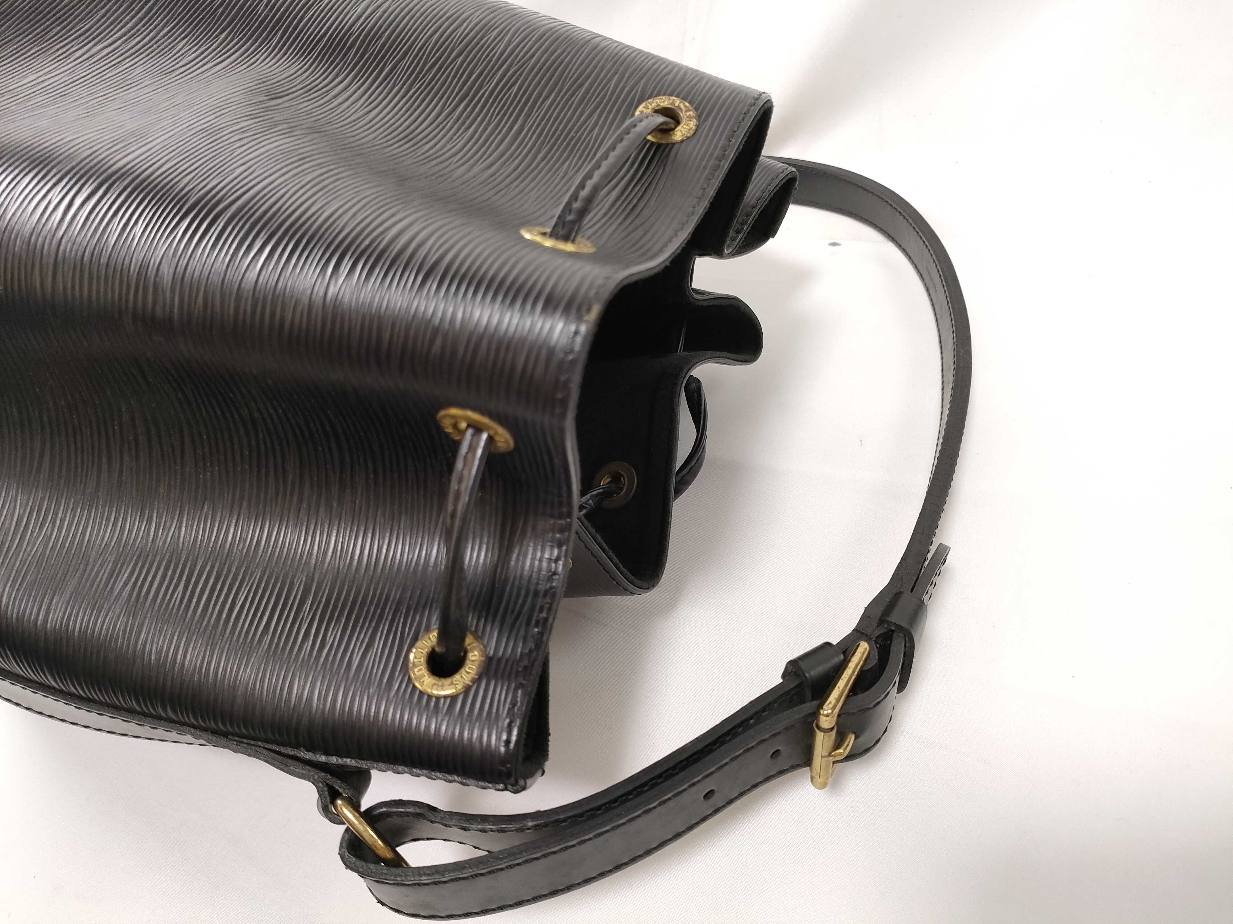 Epi Louis Vuitton Epi Petit Noe Shoulder Bag — view 6