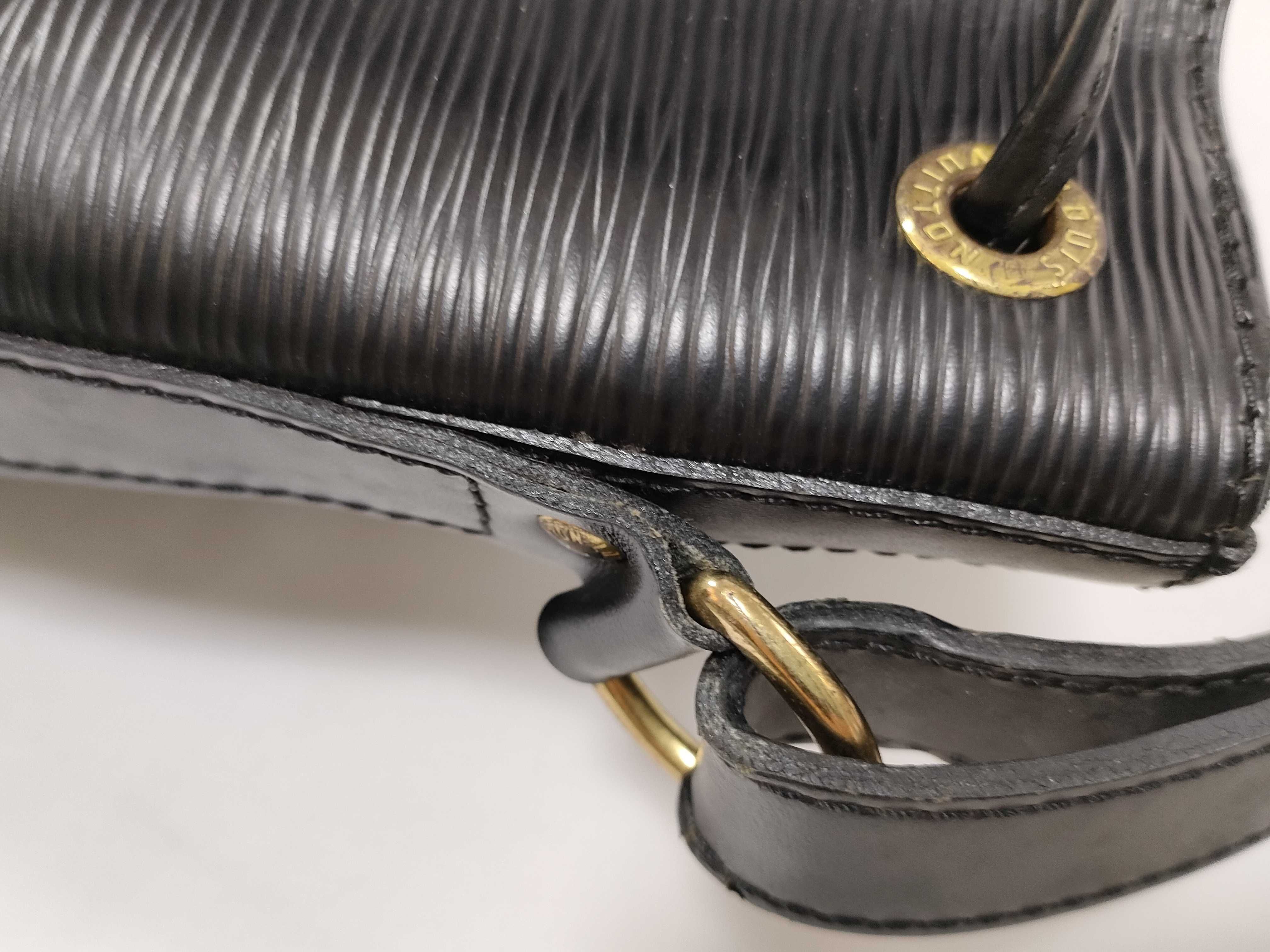 Epi Louis Vuitton Epi Petit Noe Shoulder Bag — view 7