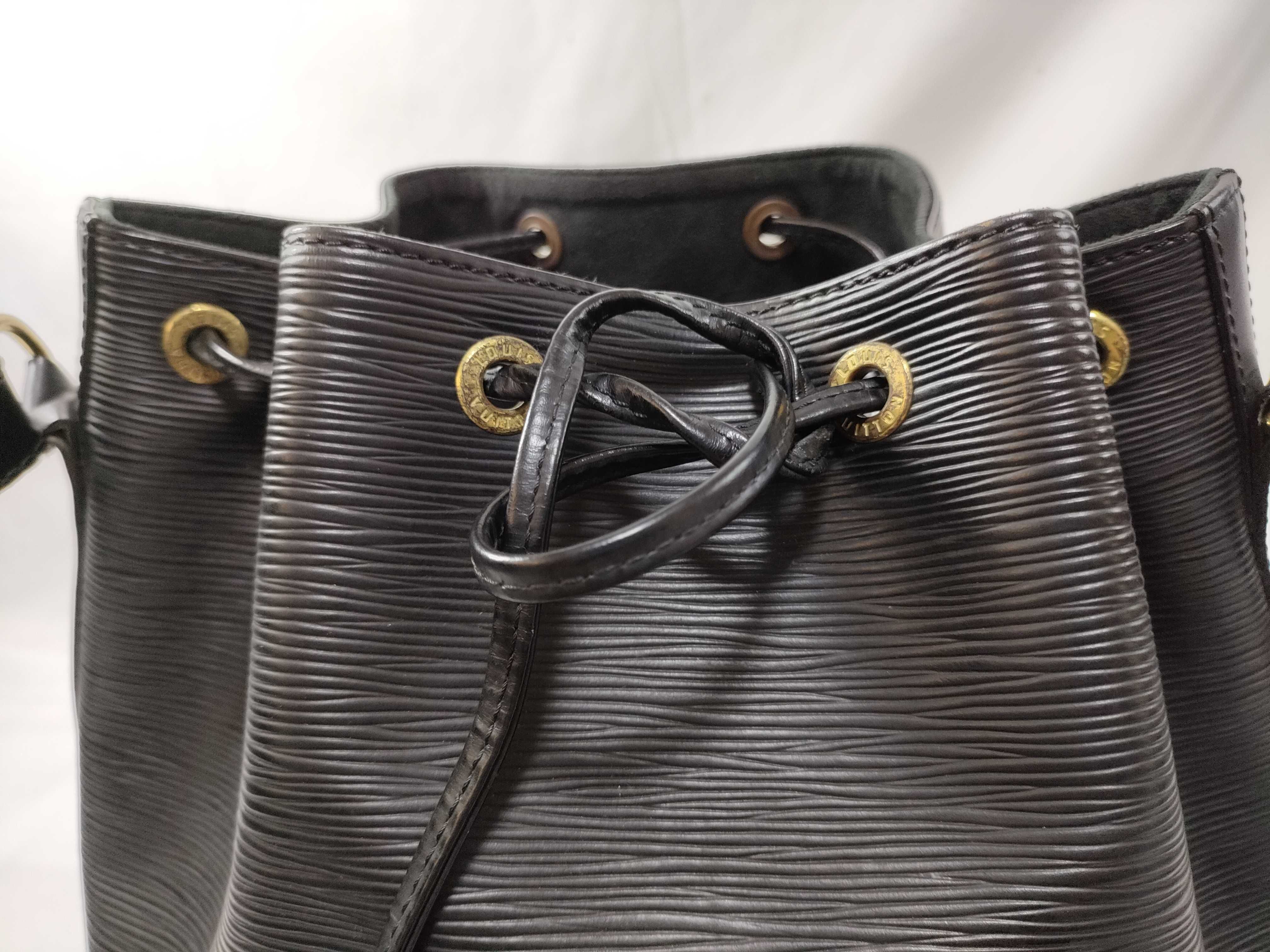Epi Louis Vuitton Epi Petit Noe Shoulder Bag — view 9