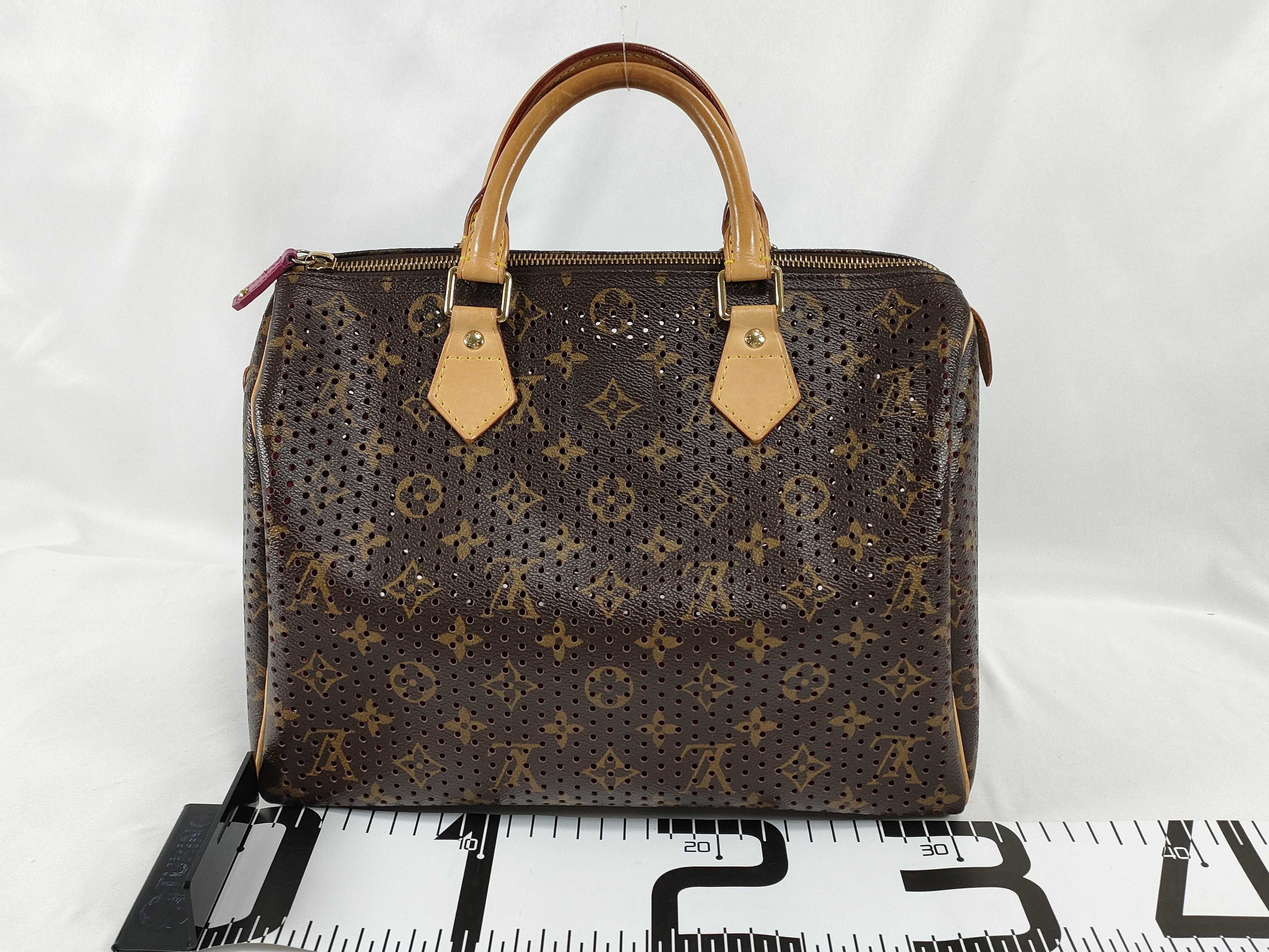 Monogram Louis Vuitton Monogram Perforated Speedy 30 M95180 Handbag (Serial number unknown) — view 2