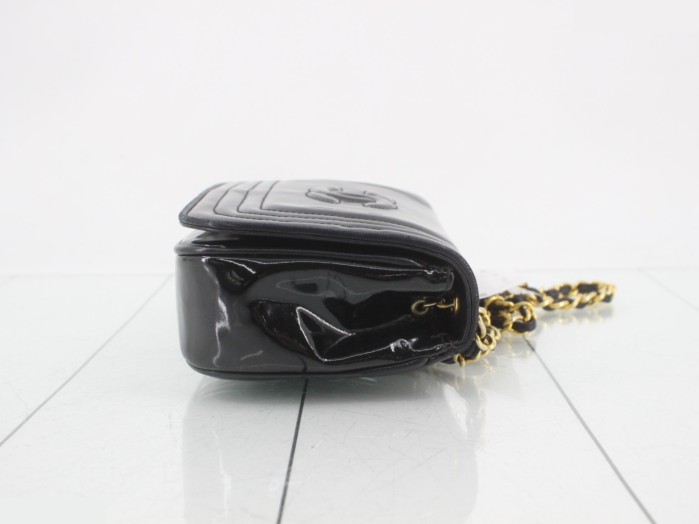 Patent leather Coco Mark chain shoulder bag — view 3