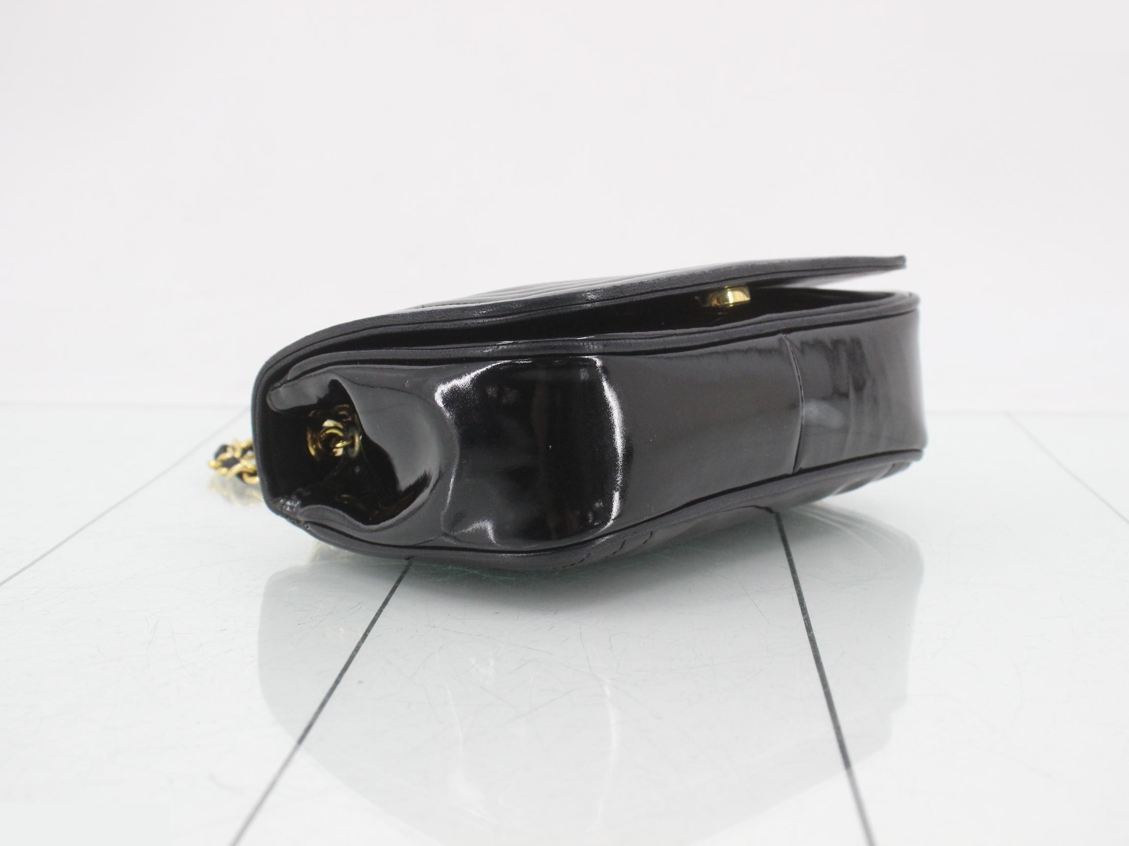 Patent leather Coco Mark chain shoulder bag — view 5