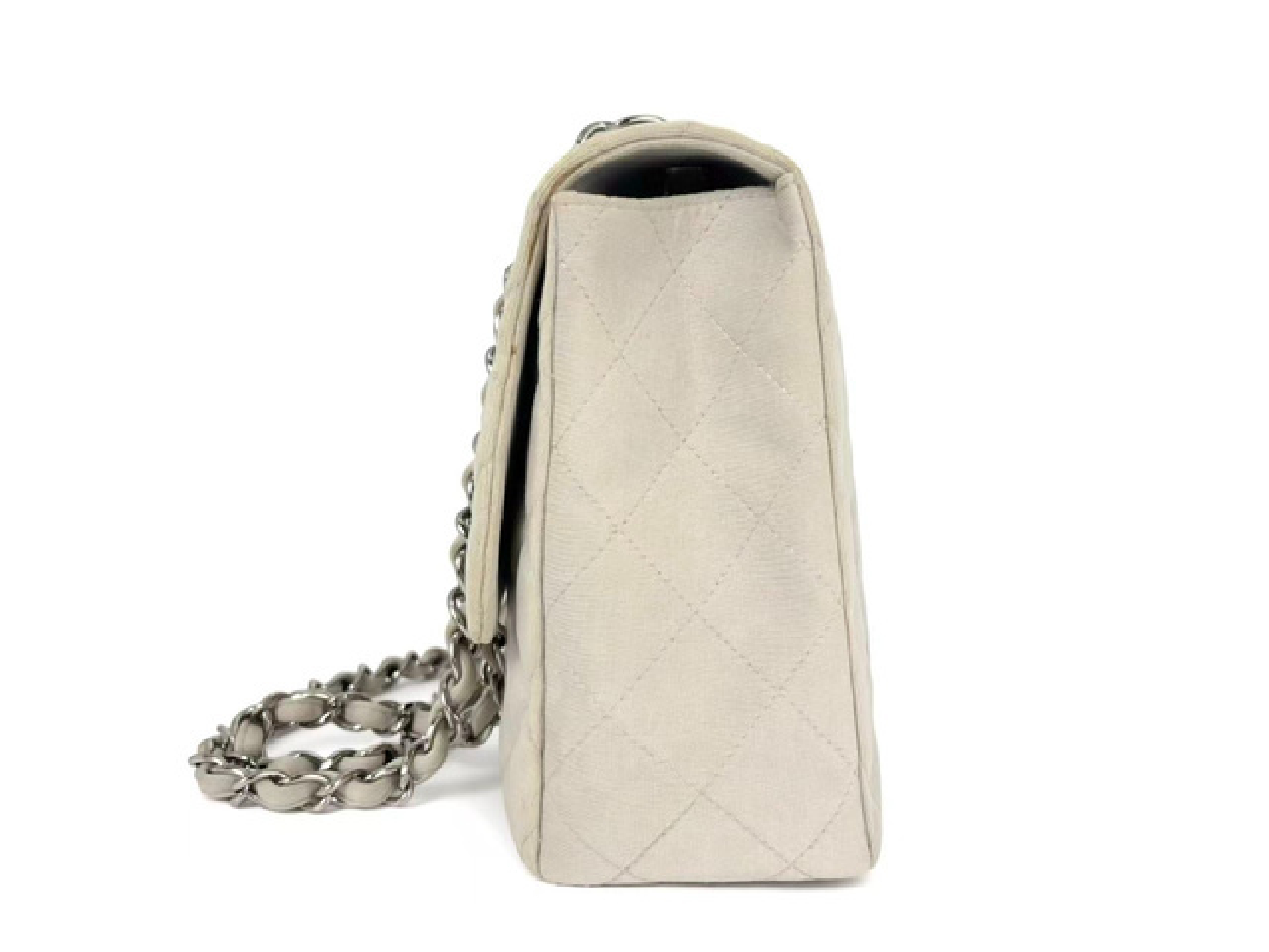 Large Matelassé 30, with original seal, serial number in the 13 range, double chain shoulder bag. — view 8