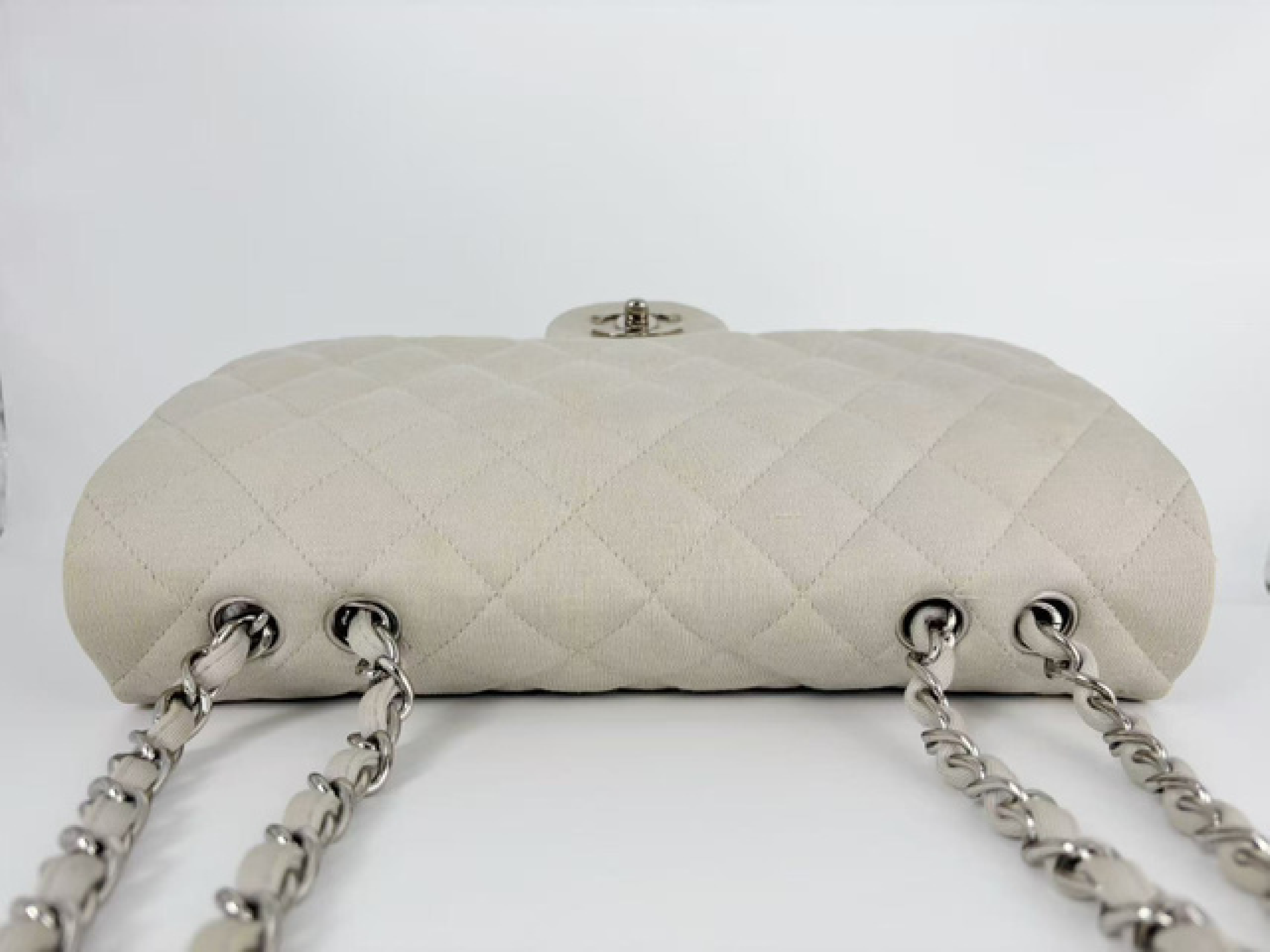 Large Matelassé 30, with original seal, serial number in the 13 range, double chain shoulder bag. — view 10