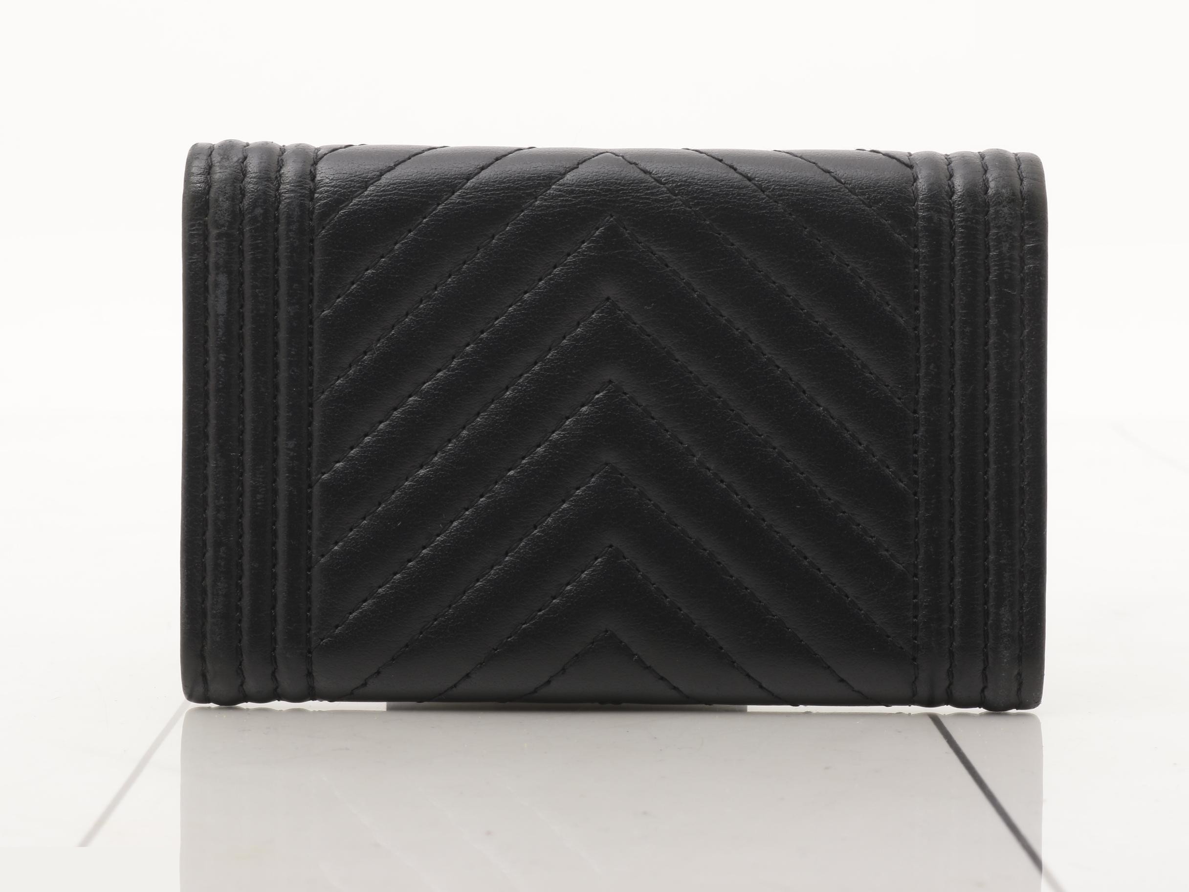 Boy Chanel V-stitch card case — view 2