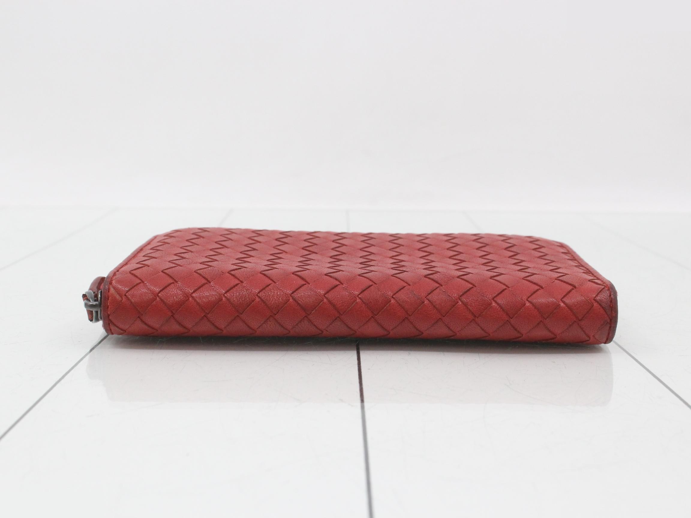 Intrecciato Leather Round Zipper Long Wallet, Red — view 3