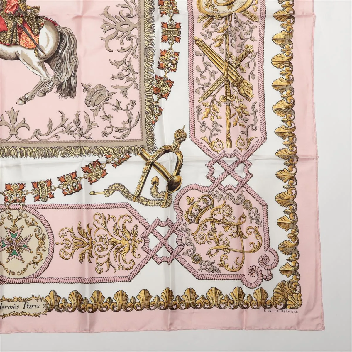 Carre 90 LVDOVICVS MAGNVS Louis XIV astride a white horse Scarf Silk Pink Thread — view 4