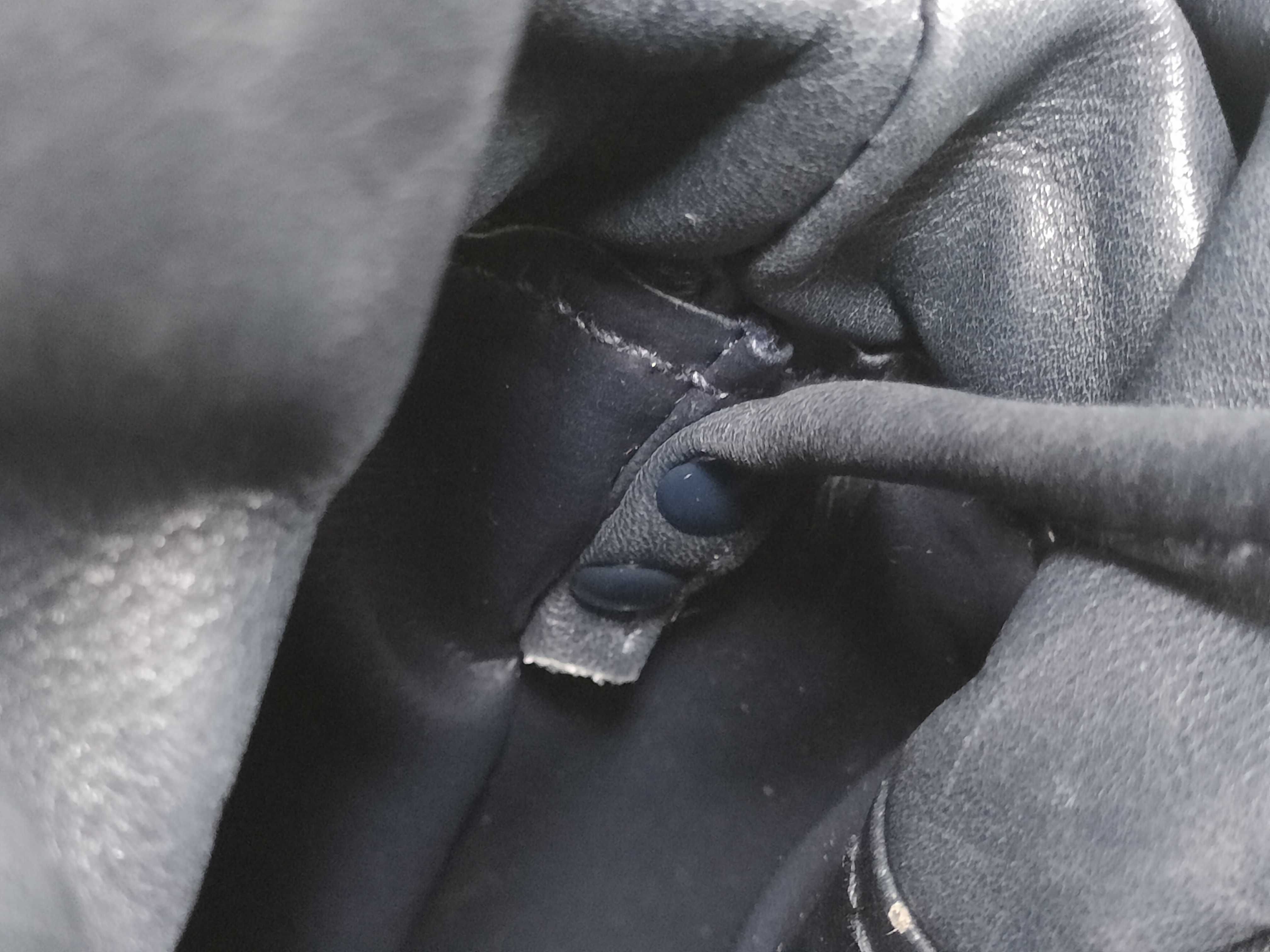 Drawstring Leather Shoulder Bag — view 12