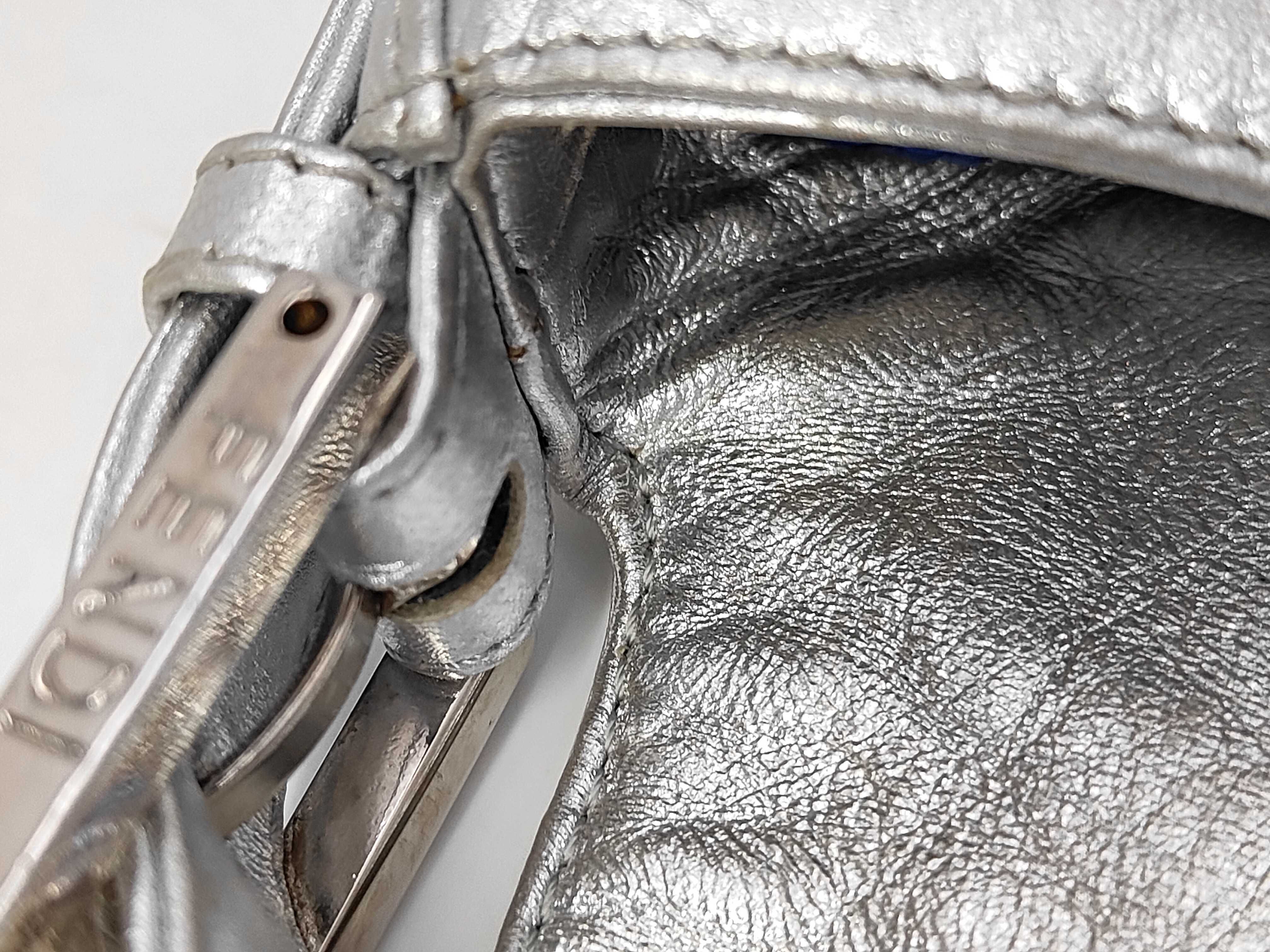 Mamma Bucket Silver Shoulder Bag — view 11