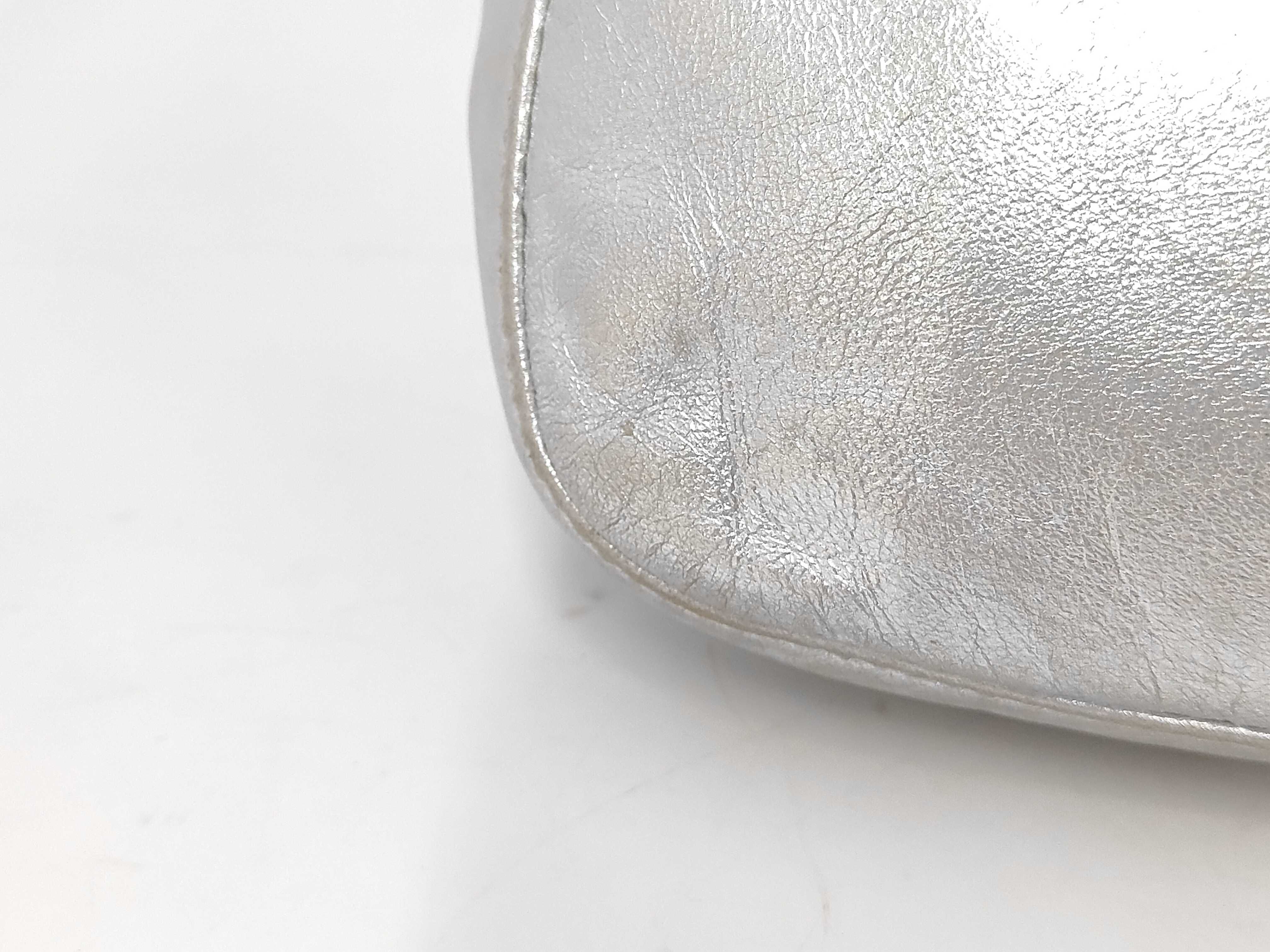 Mamma Bucket Silver Shoulder Bag — view 4