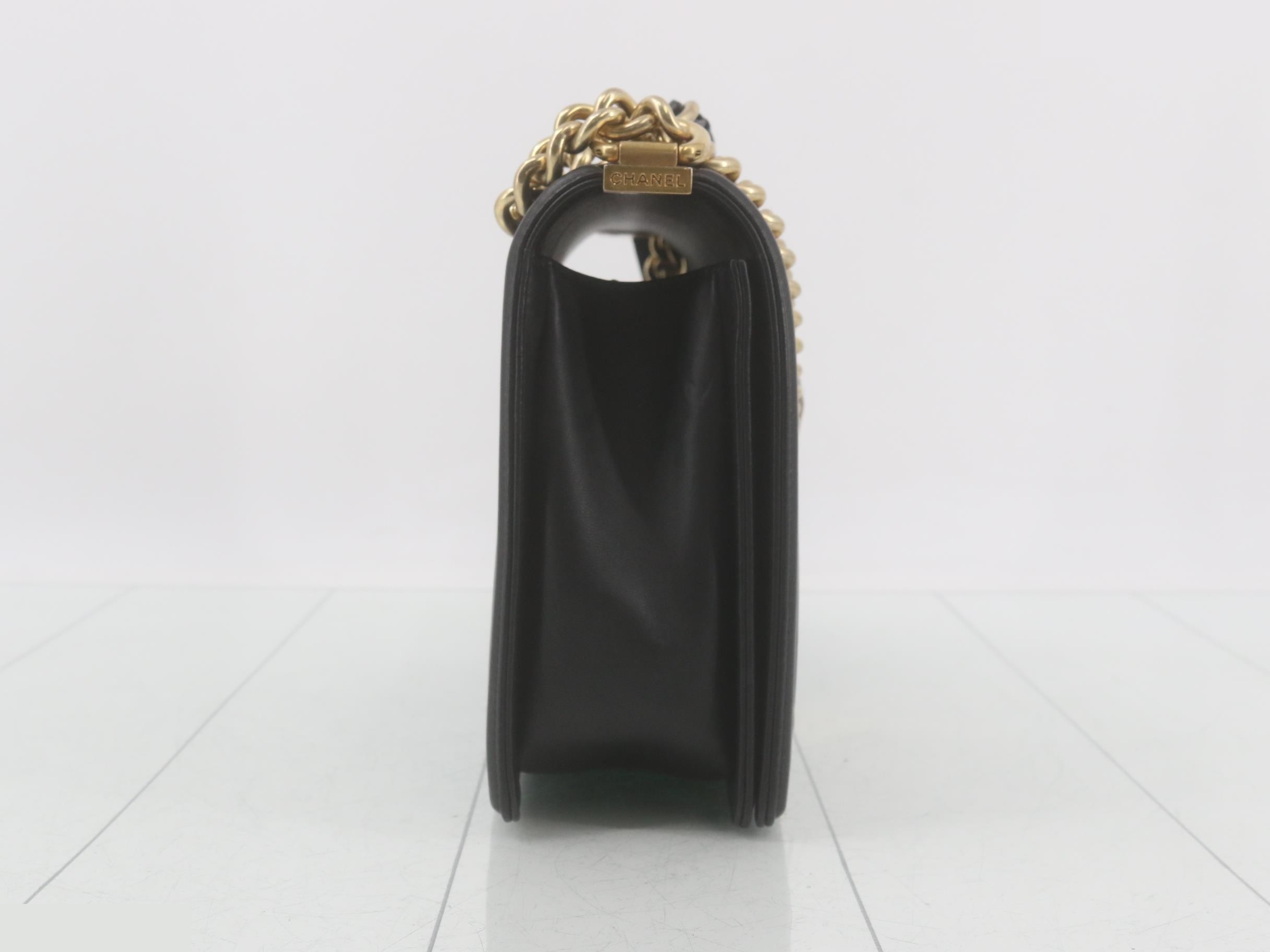 Boy Chanel 28 Calfskin Shoulder Bag — view 4